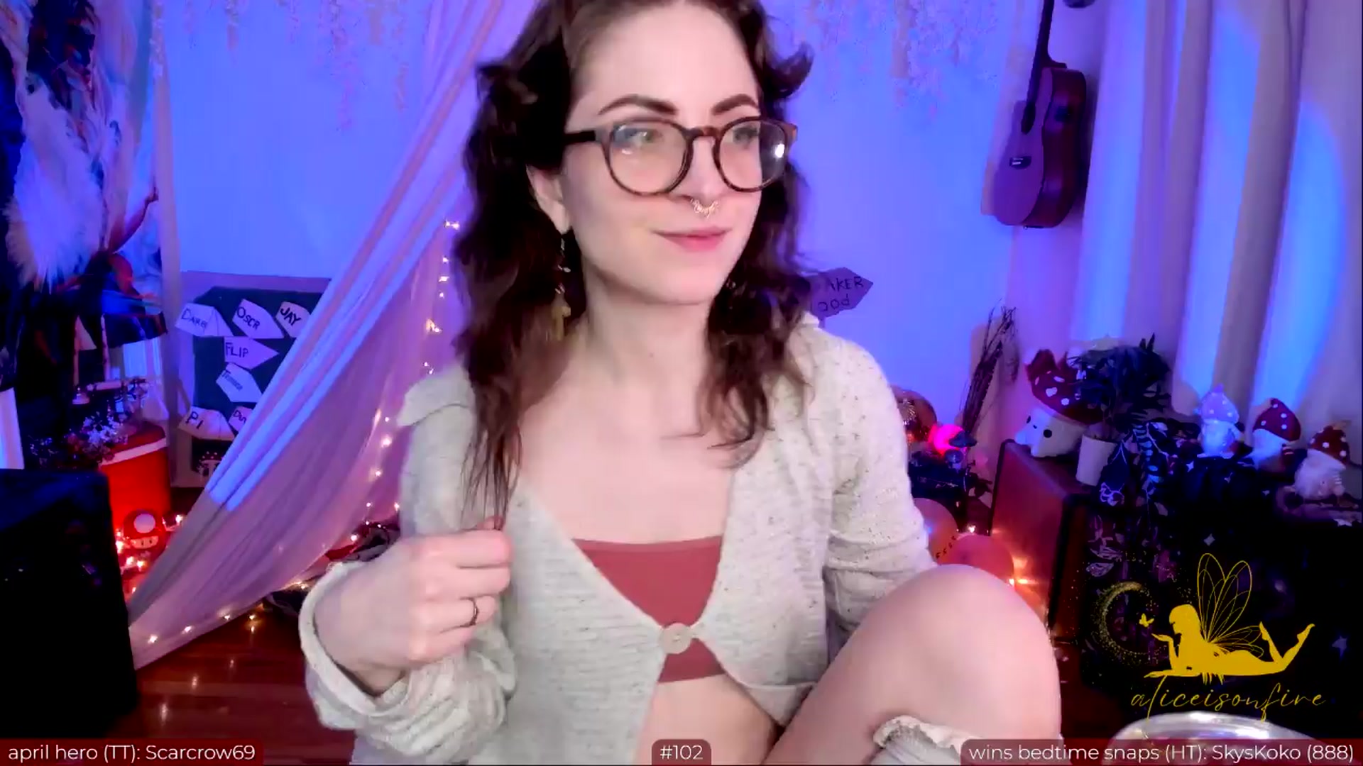 Gallery image thumbnail from aliceisonfire's myfreecams stream on, 04/13/2024, 09:45 image 9 of 20