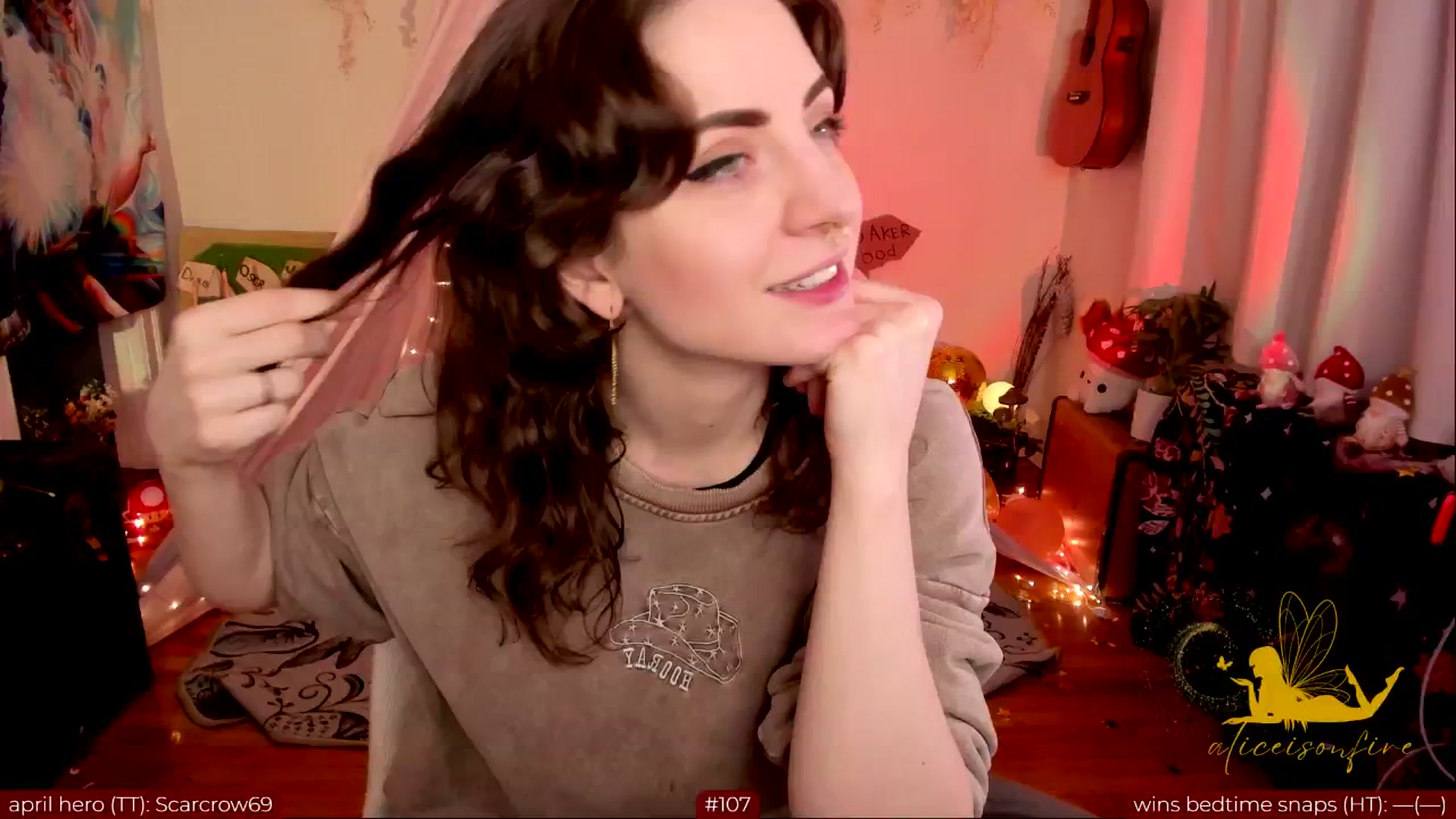 Gallery image thumbnail from aliceisonfire's myfreecams stream on, 04/18/2024, 03:55 image 6 of 20