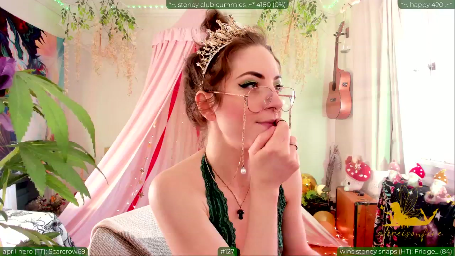Gallery image thumbnail from aliceisonfire's myfreecams stream on, 04/21/2024, 01:01 image 10 of 20