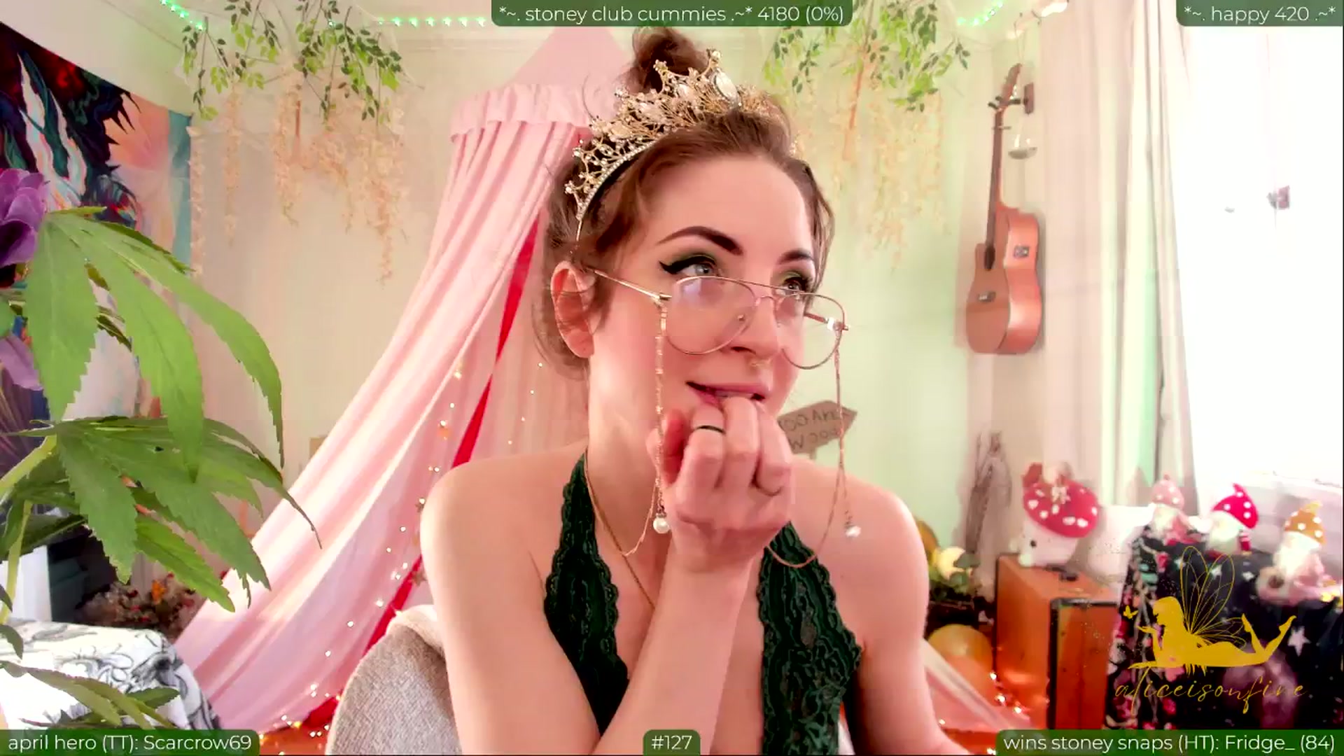 Gallery image thumbnail from aliceisonfire's myfreecams stream on, 04/21/2024, 01:01 image 11 of 20