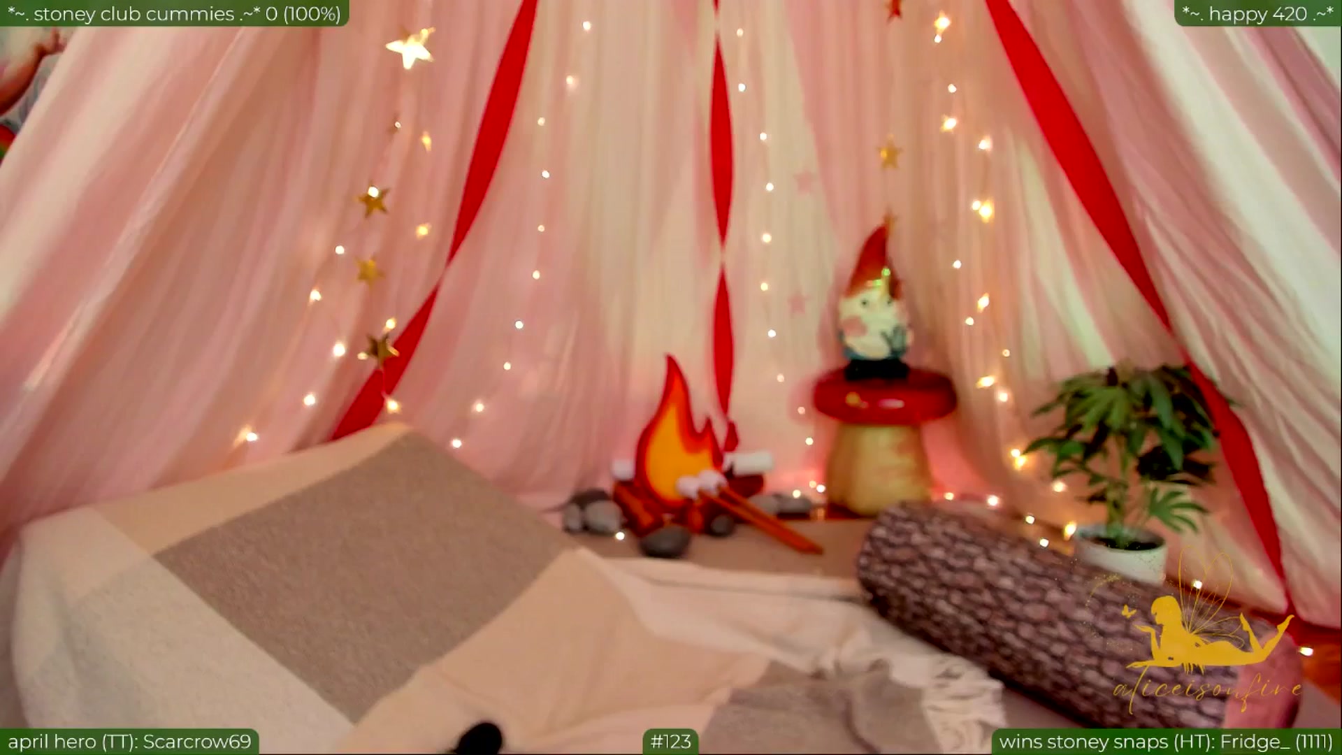 Gallery image thumbnail from aliceisonfire's myfreecams stream on, 04/21/2024, 03:08 image 3 of 20