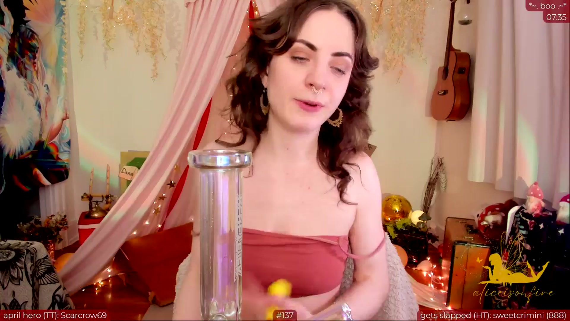 Gallery image thumbnail from aliceisonfire's myfreecams stream on, 04/25/2024, 08:21 image 17 of 20