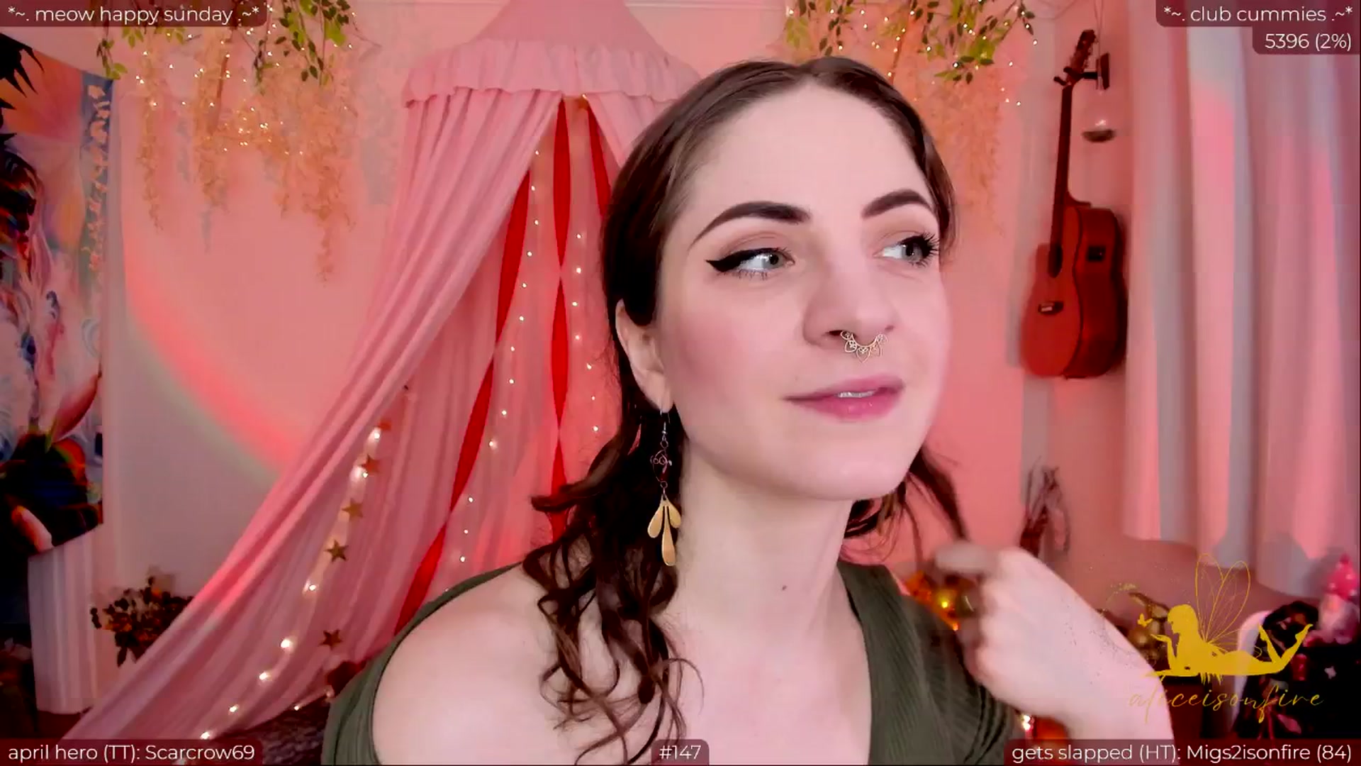 Gallery image thumbnail from aliceisonfire's myfreecams stream on, 04/29/2024, 04:01 image 17 of 20