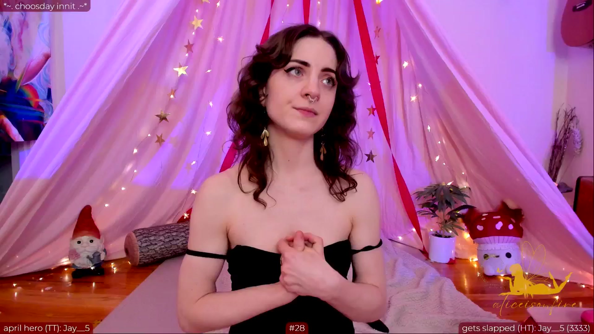 Gallery image thumbnail from aliceisonfire's myfreecams stream on, 05/01/2024, 09:46 image 15 of 20
