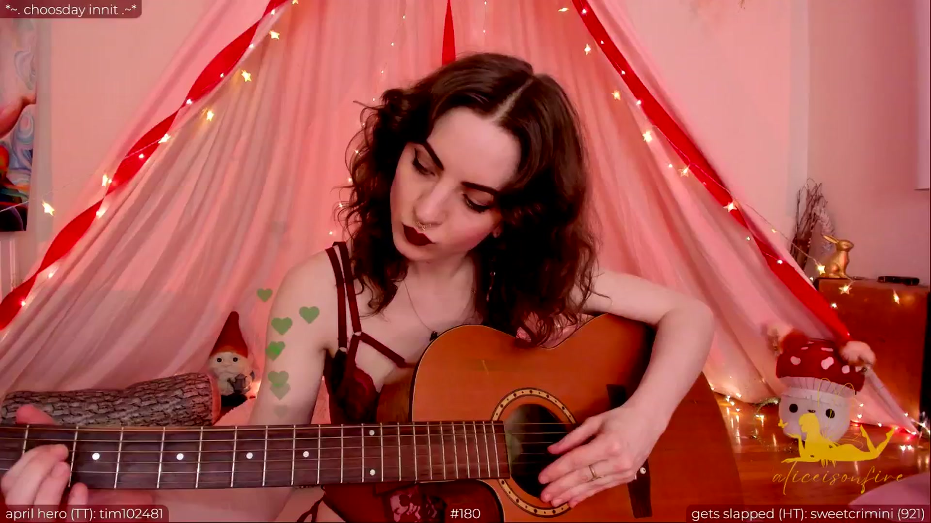 Gallery image thumbnail from aliceisonfire's myfreecams stream on, 05/07/2024, 08:13 image 18 of 20