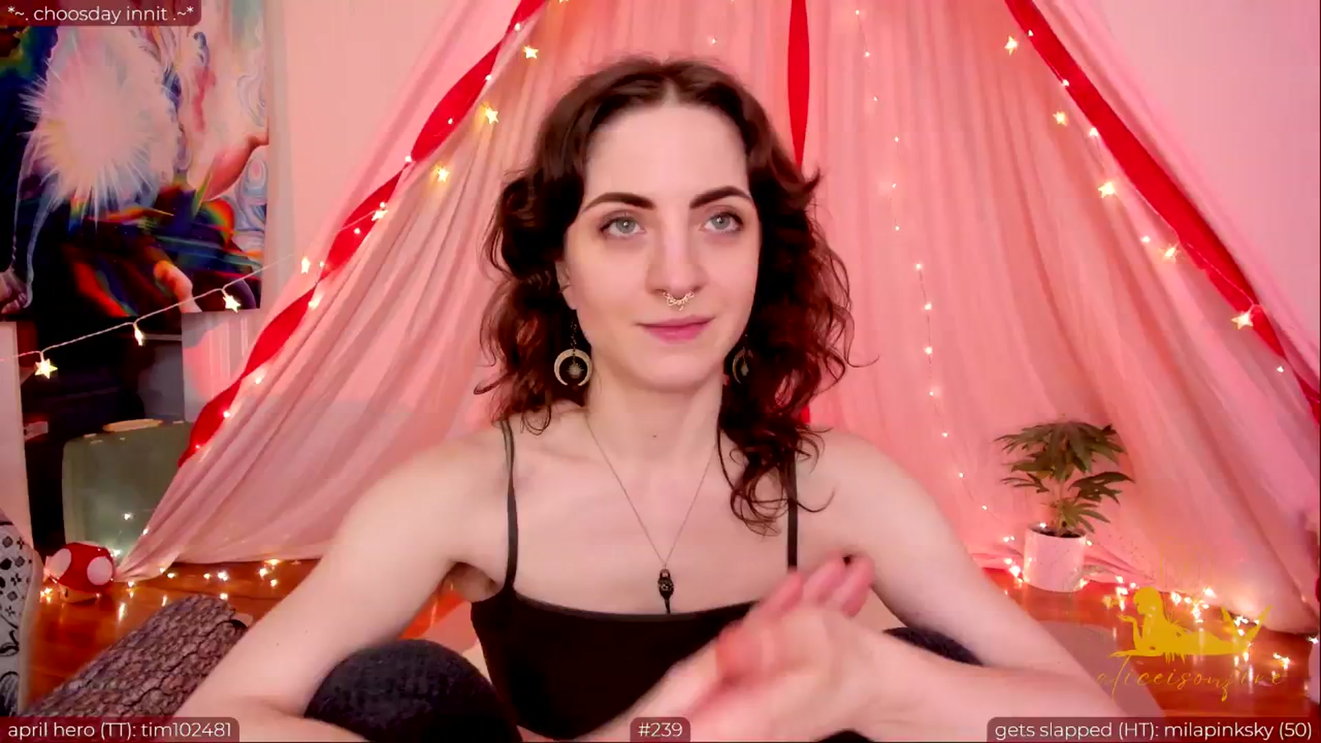 Gallery image thumbnail from aliceisonfire's myfreecams stream on, 05/10/2024, 07:19 image 10 of 20