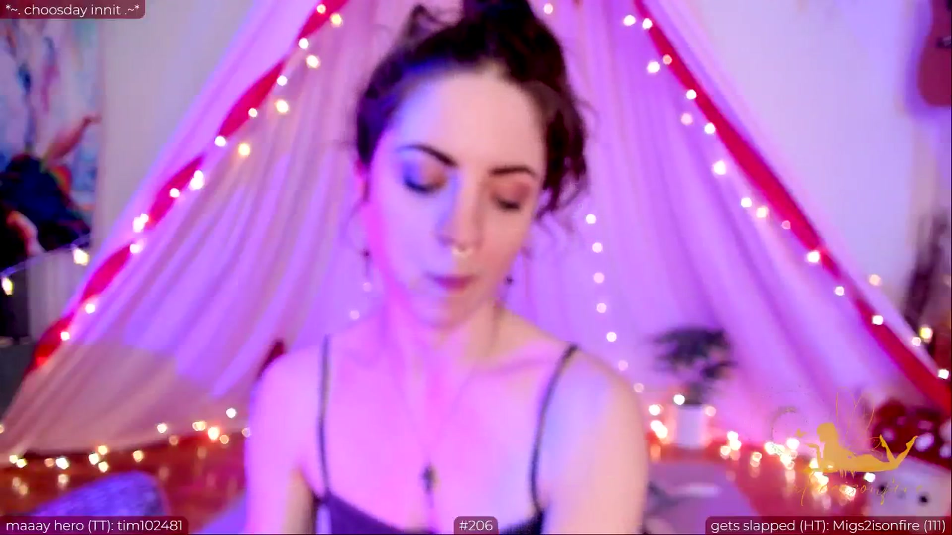 Gallery image thumbnail from aliceisonfire's myfreecams stream on, 05/11/2024, 08:10 image 12 of 20