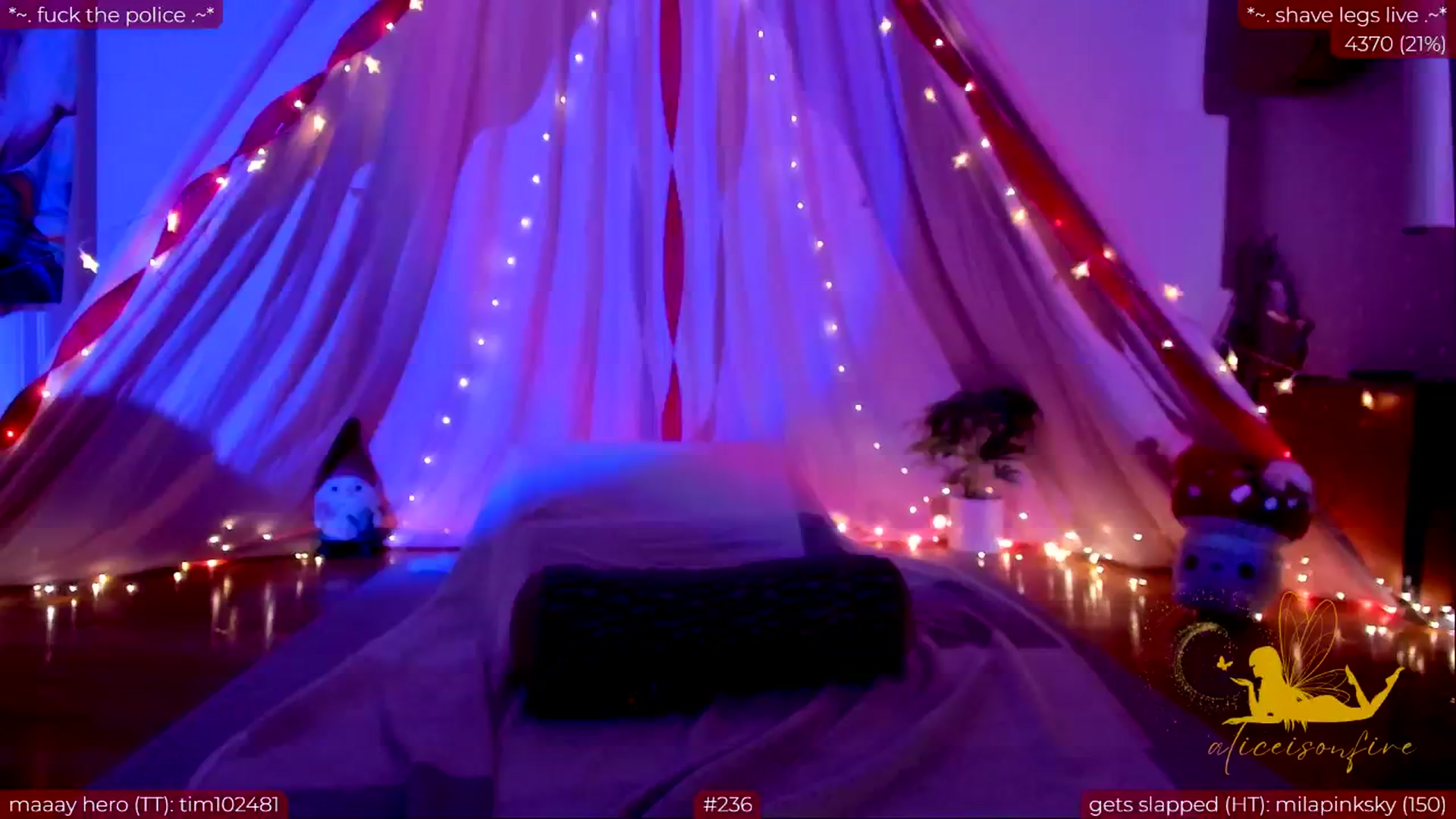 Gallery image thumbnail from aliceisonfire's myfreecams stream on, 05/14/2024, 05:46 image 12 of 20