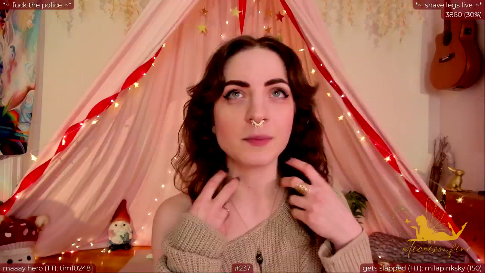 Gallery image thumbnail from aliceisonfire's myfreecams stream on, 05/14/2024, 07:10 image 19 of 20
