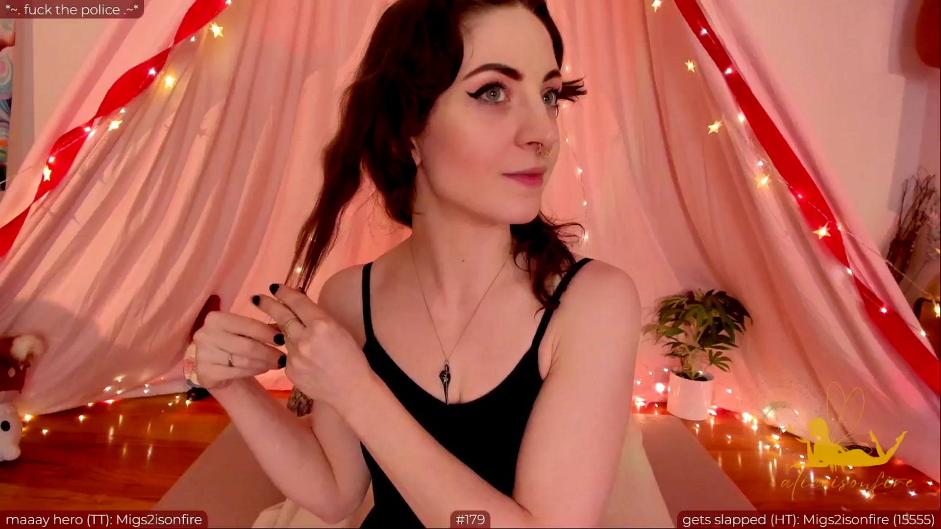Gallery image thumbnail from aliceisonfire's myfreecams stream on, 05/15/2024, 08:57 image 9 of 20