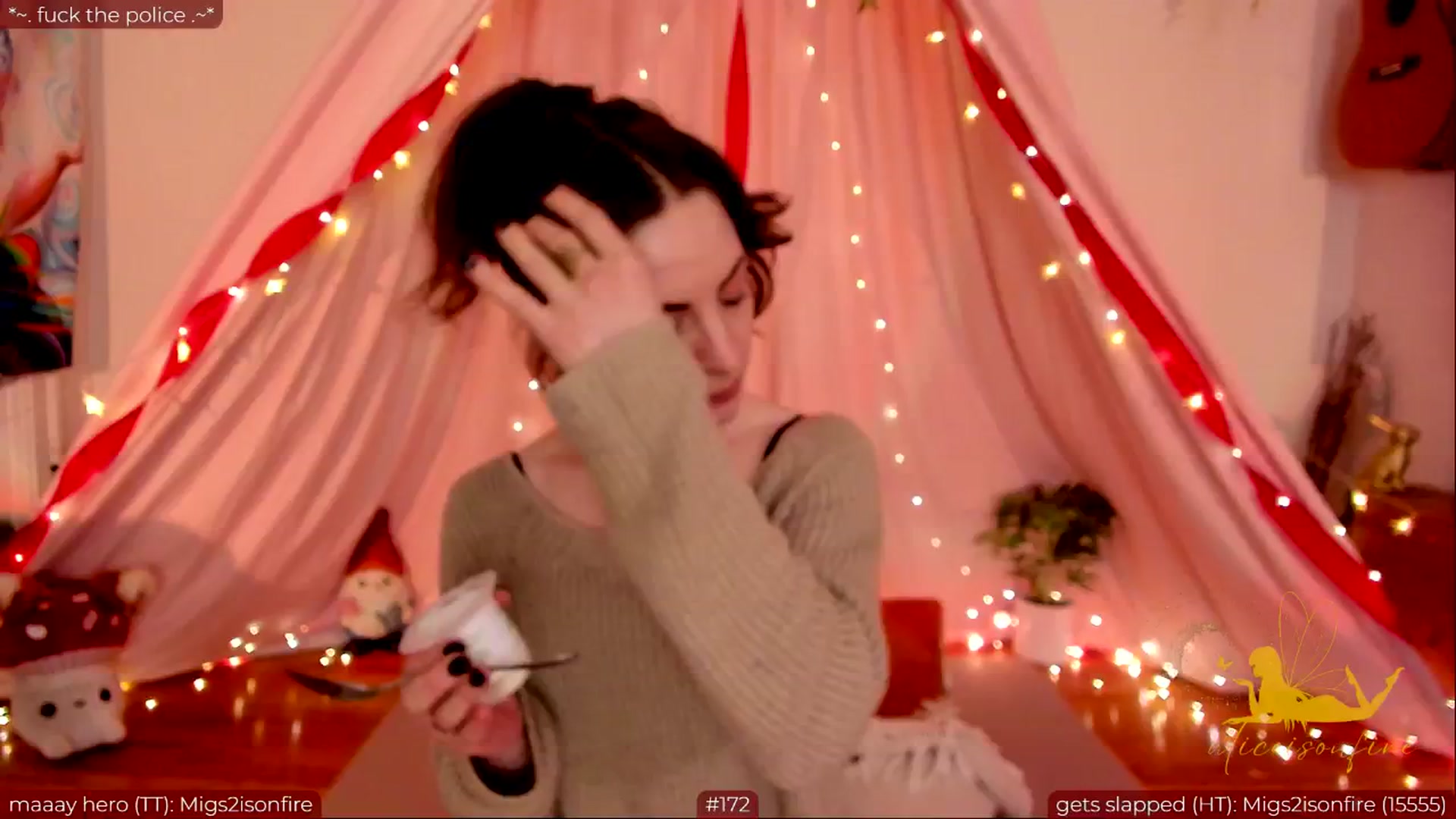 Gallery image thumbnail from aliceisonfire's myfreecams stream on, 05/15/2024, 08:57 image 14 of 20