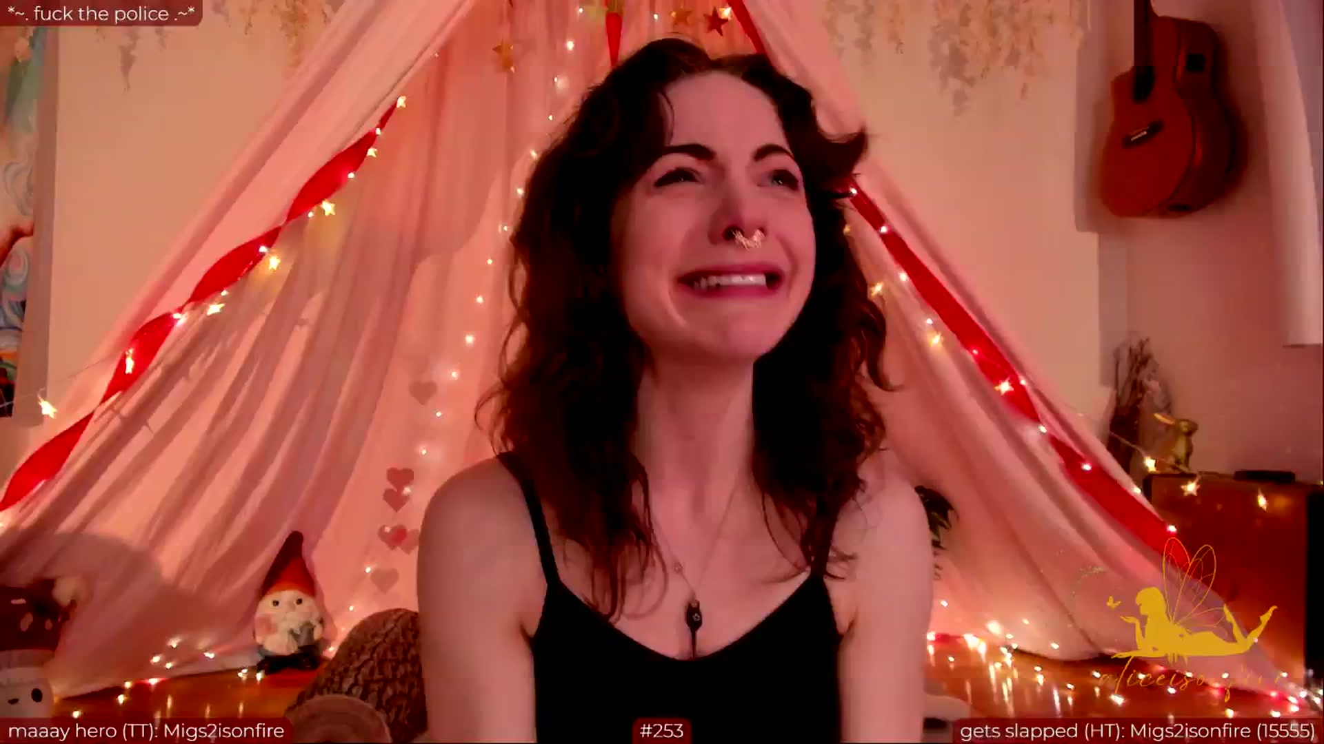 Gallery image thumbnail from aliceisonfire's myfreecams stream on, 05/15/2024, 08:57 image 1 of 20