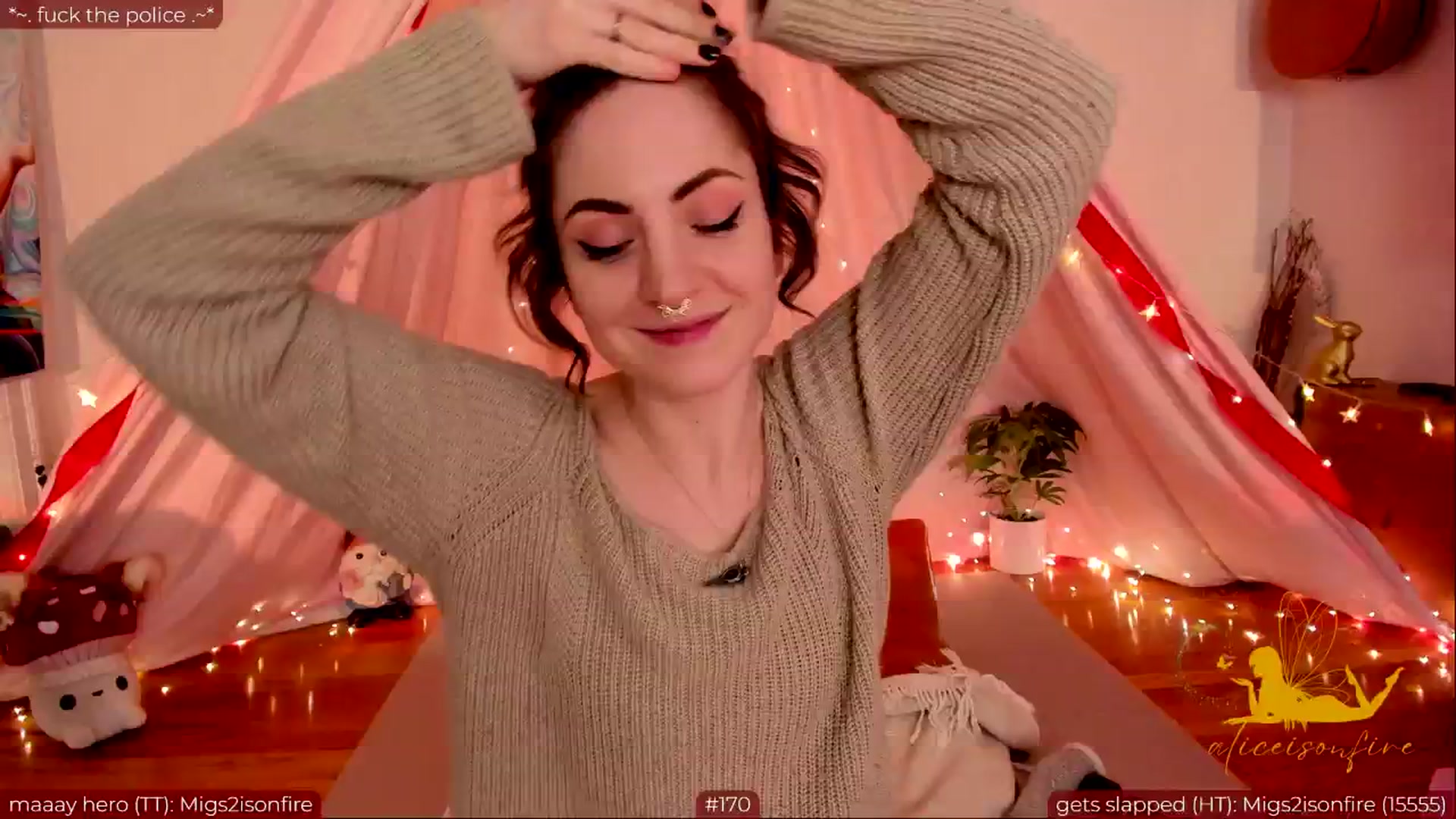 Gallery image thumbnail from aliceisonfire's myfreecams stream on, 05/15/2024, 08:57 image 17 of 20