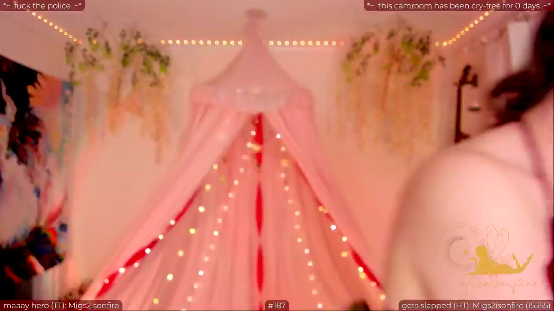 Gallery image thumbnail from aliceisonfire's myfreecams stream on, 05/17/2024, 09:59 image 9 of 20