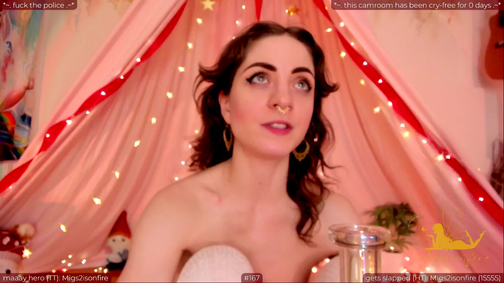 Gallery image thumbnail from aliceisonfire's myfreecams stream on, 05/17/2024, 09:59 image 20 of 20