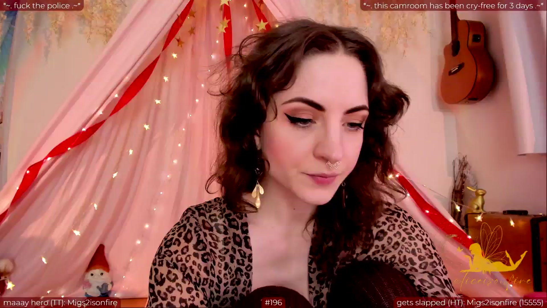Gallery image thumbnail from aliceisonfire's myfreecams stream on, 05/20/2024, 09:29 image 13 of 20