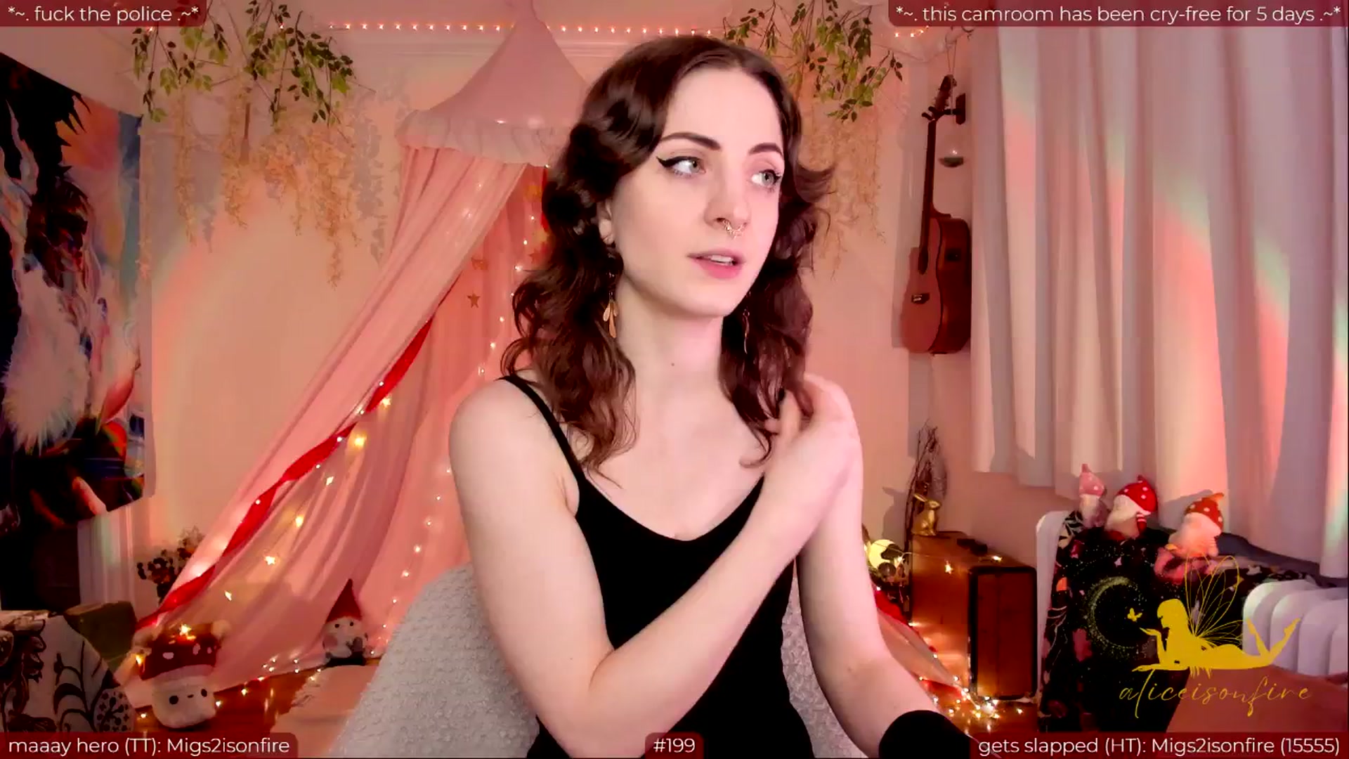 Gallery image thumbnail from aliceisonfire's myfreecams stream on, 05/22/2024, 06:31 image 6 of 20