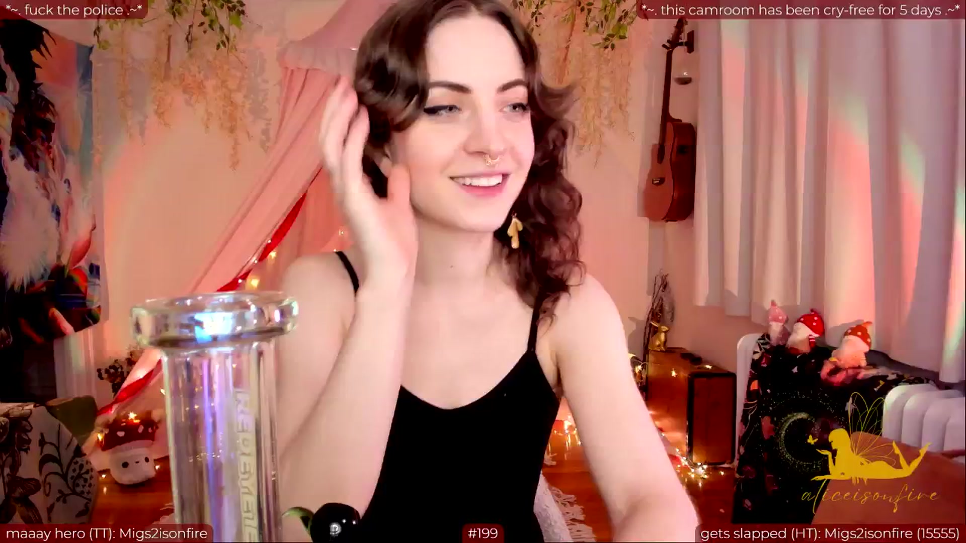 Gallery image thumbnail from aliceisonfire's myfreecams stream on, 05/22/2024, 06:31 image 4 of 20