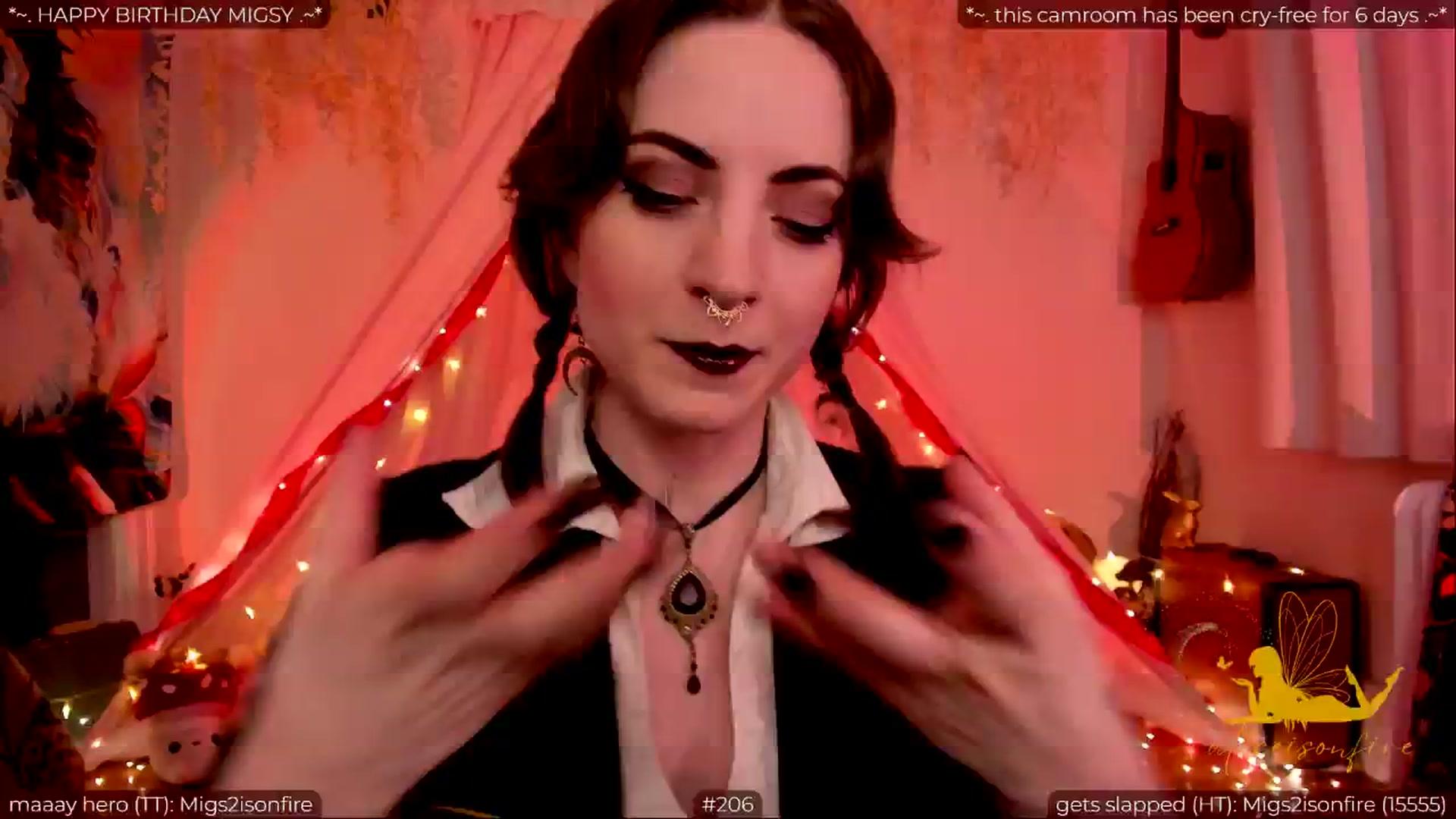 Gallery image thumbnail from aliceisonfire's myfreecams stream on, 05/23/2024, 04:14 image 2 of 20
