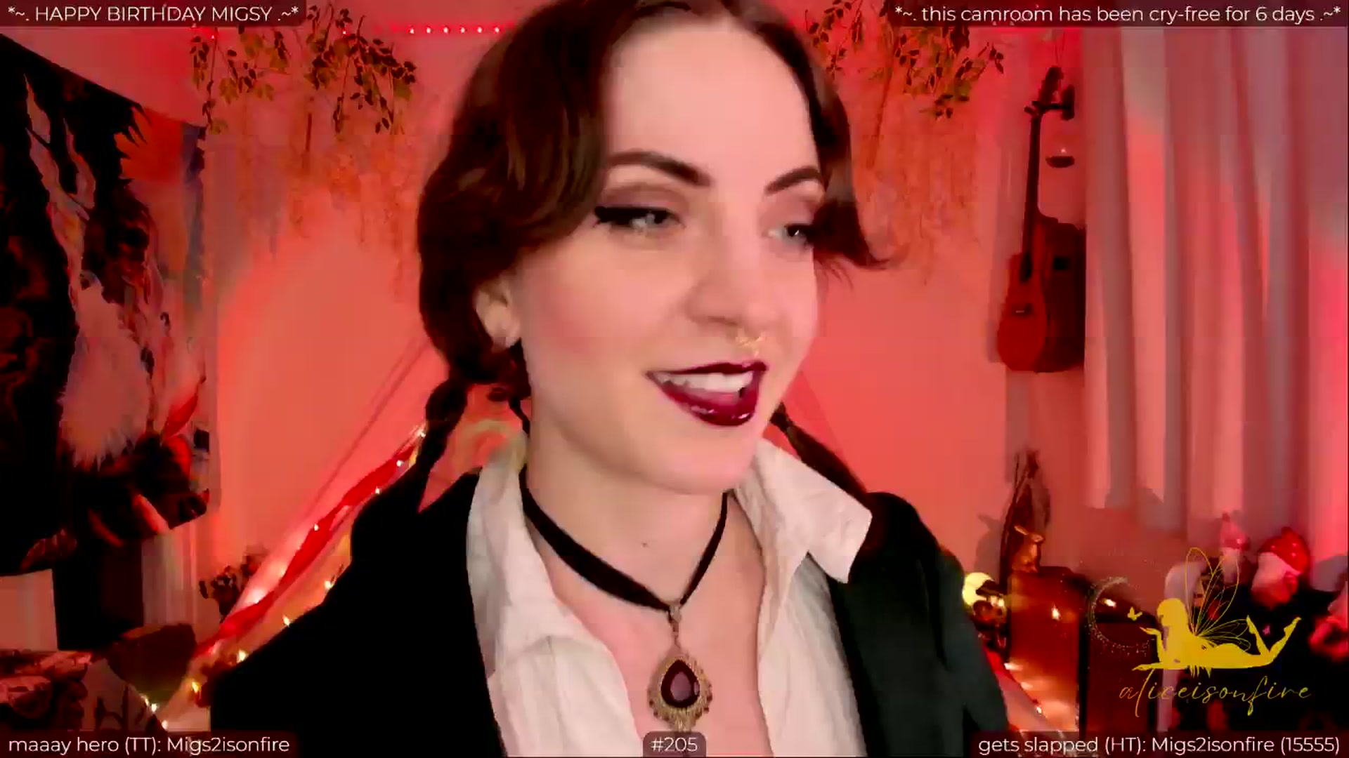 Gallery image thumbnail from aliceisonfire's myfreecams stream on, 05/23/2024, 04:14 image 6 of 20