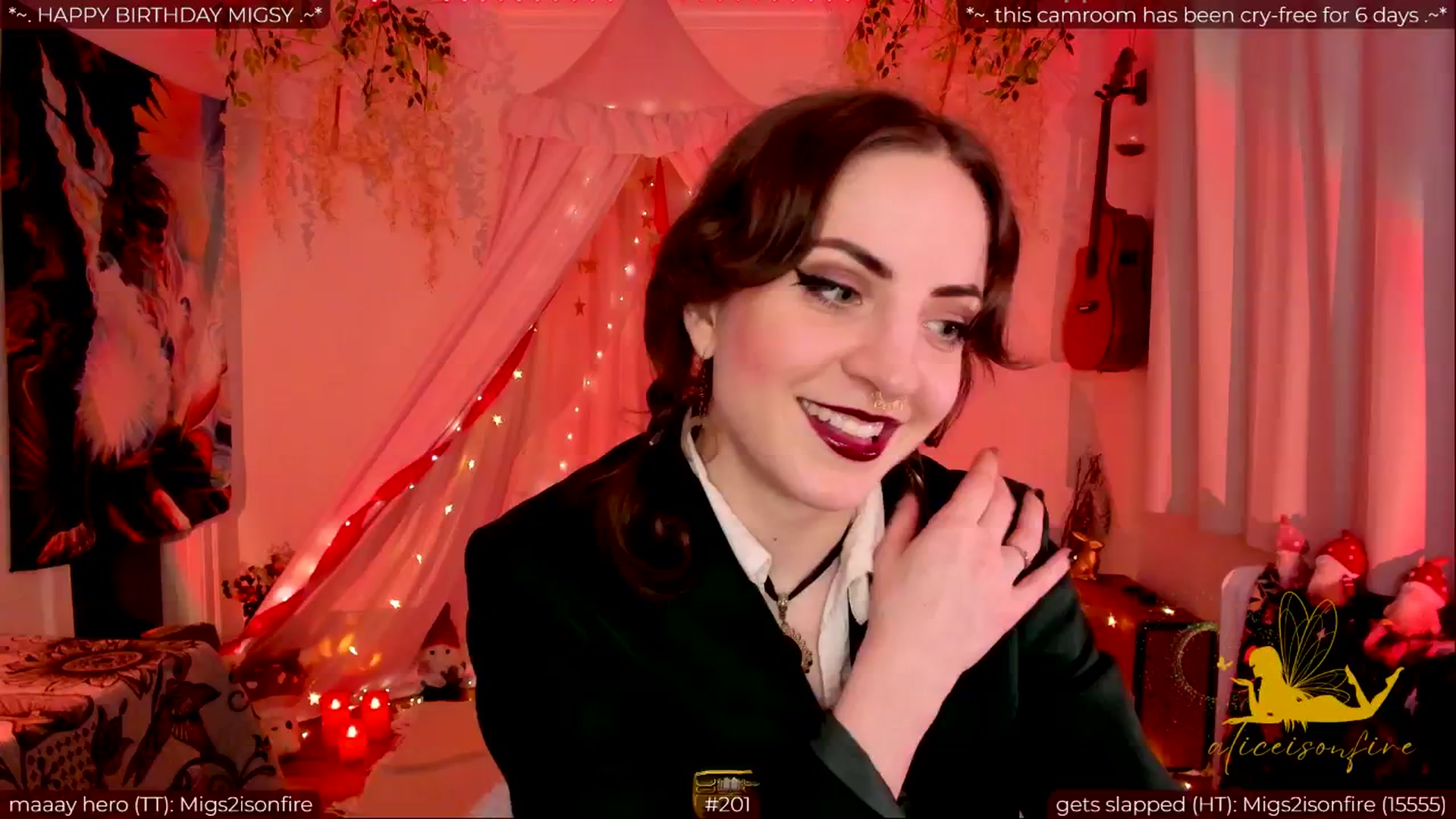 Gallery image thumbnail from aliceisonfire's myfreecams stream on, 05/23/2024, 04:14 image 19 of 20