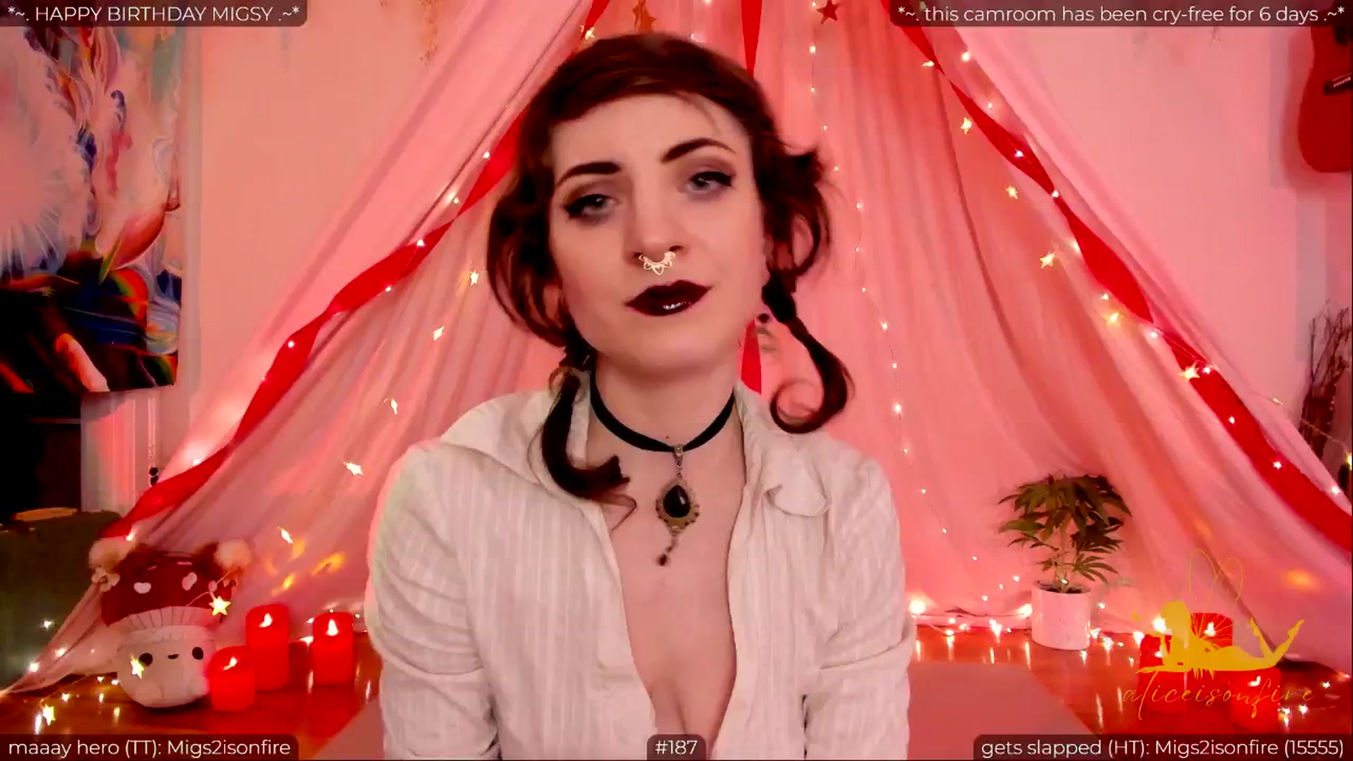Gallery image thumbnail from aliceisonfire's myfreecams stream on, 05/23/2024, 07:20 image 17 of 20