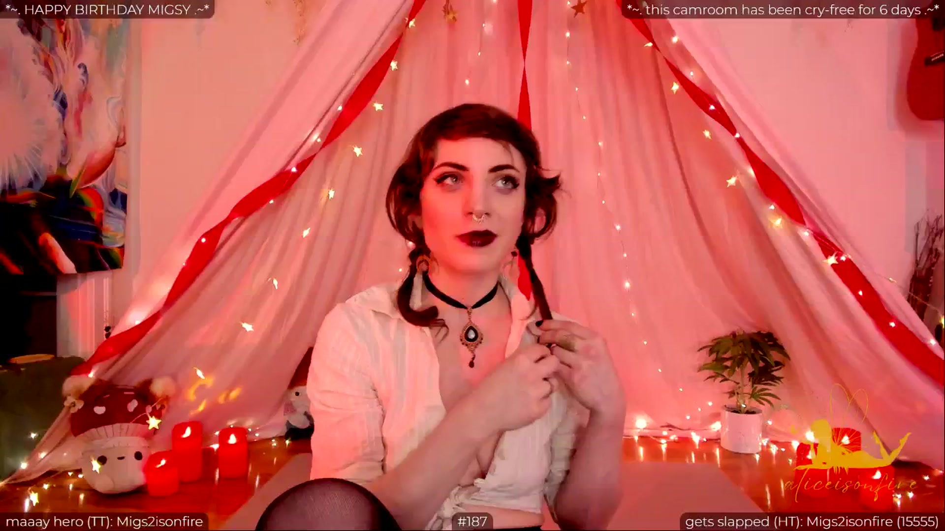 Gallery image thumbnail from aliceisonfire's myfreecams stream on, 05/23/2024, 07:20 image 18 of 20