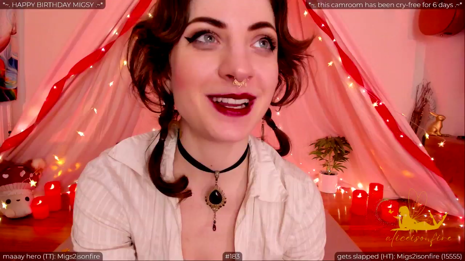 Gallery image thumbnail from aliceisonfire's myfreecams stream on, 05/23/2024, 08:20 image 20 of 20