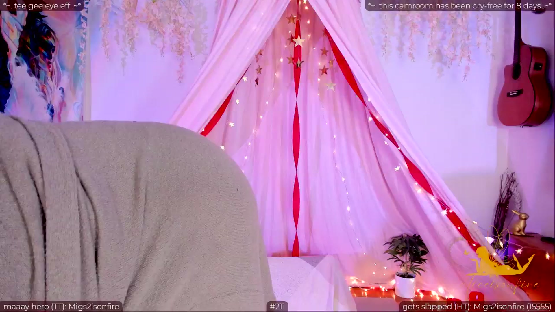 Gallery image thumbnail from aliceisonfire's myfreecams stream on, 05/25/2024, 01:37 image 8 of 20