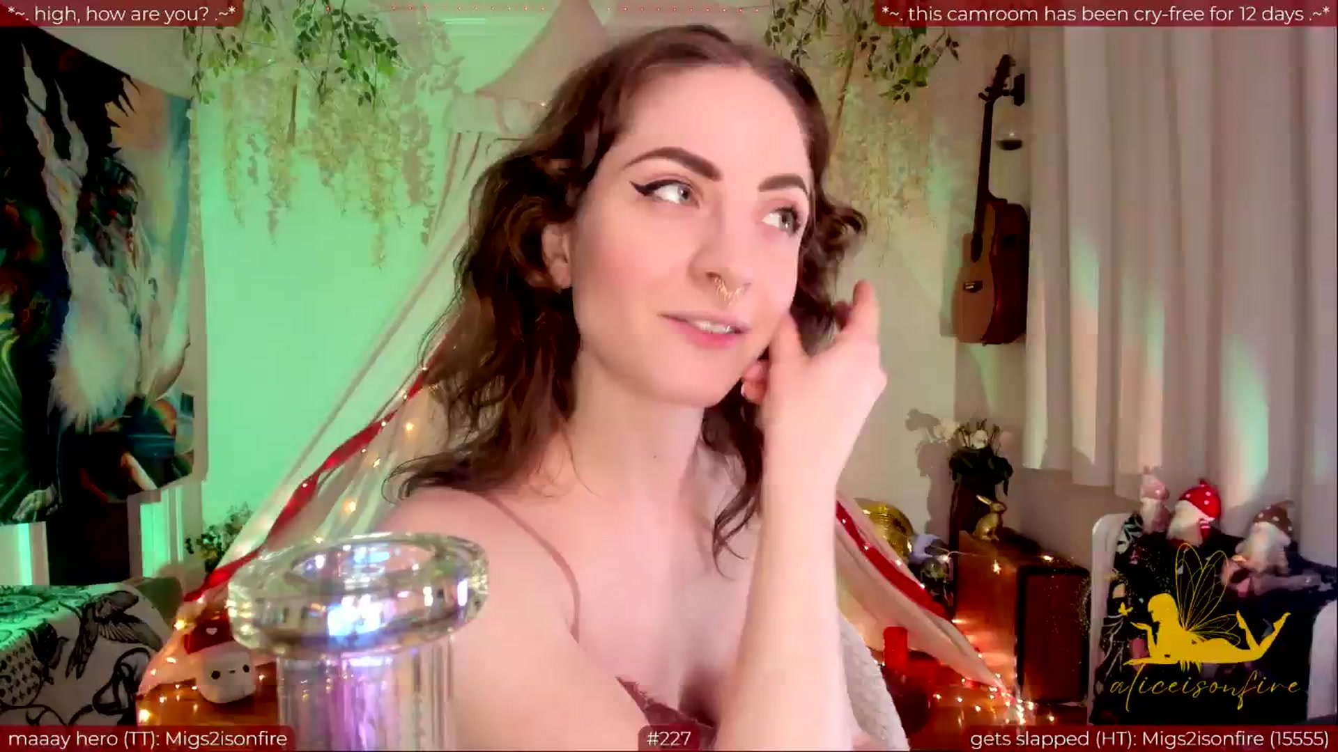 Gallery image thumbnail from aliceisonfire's myfreecams stream on, 05/29/2024, 05:11 image 11 of 20