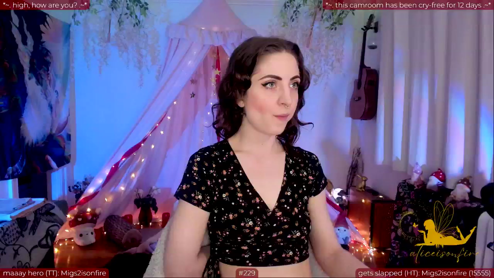 Gallery image thumbnail from aliceisonfire's myfreecams stream on, 05/30/2024, 04:21 image 10 of 20