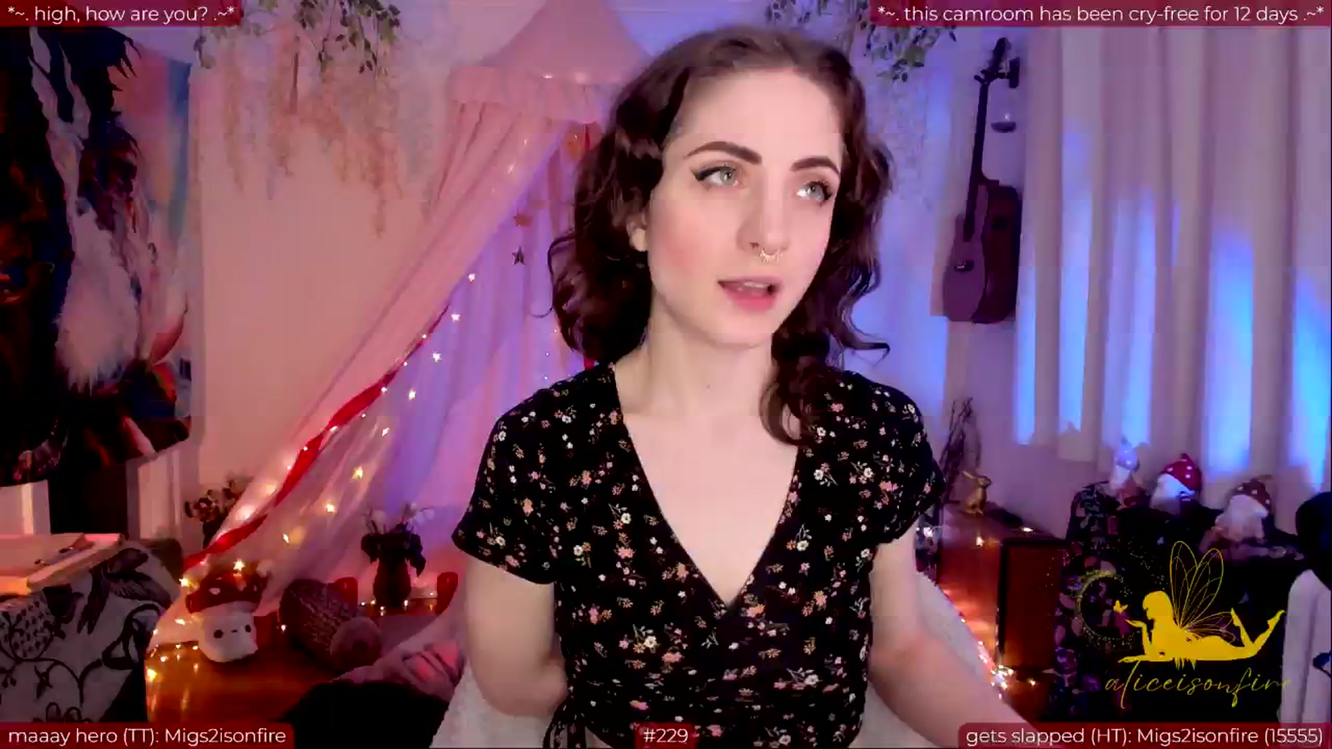 Gallery image thumbnail from aliceisonfire's myfreecams stream on, 05/30/2024, 04:21 image 11 of 20