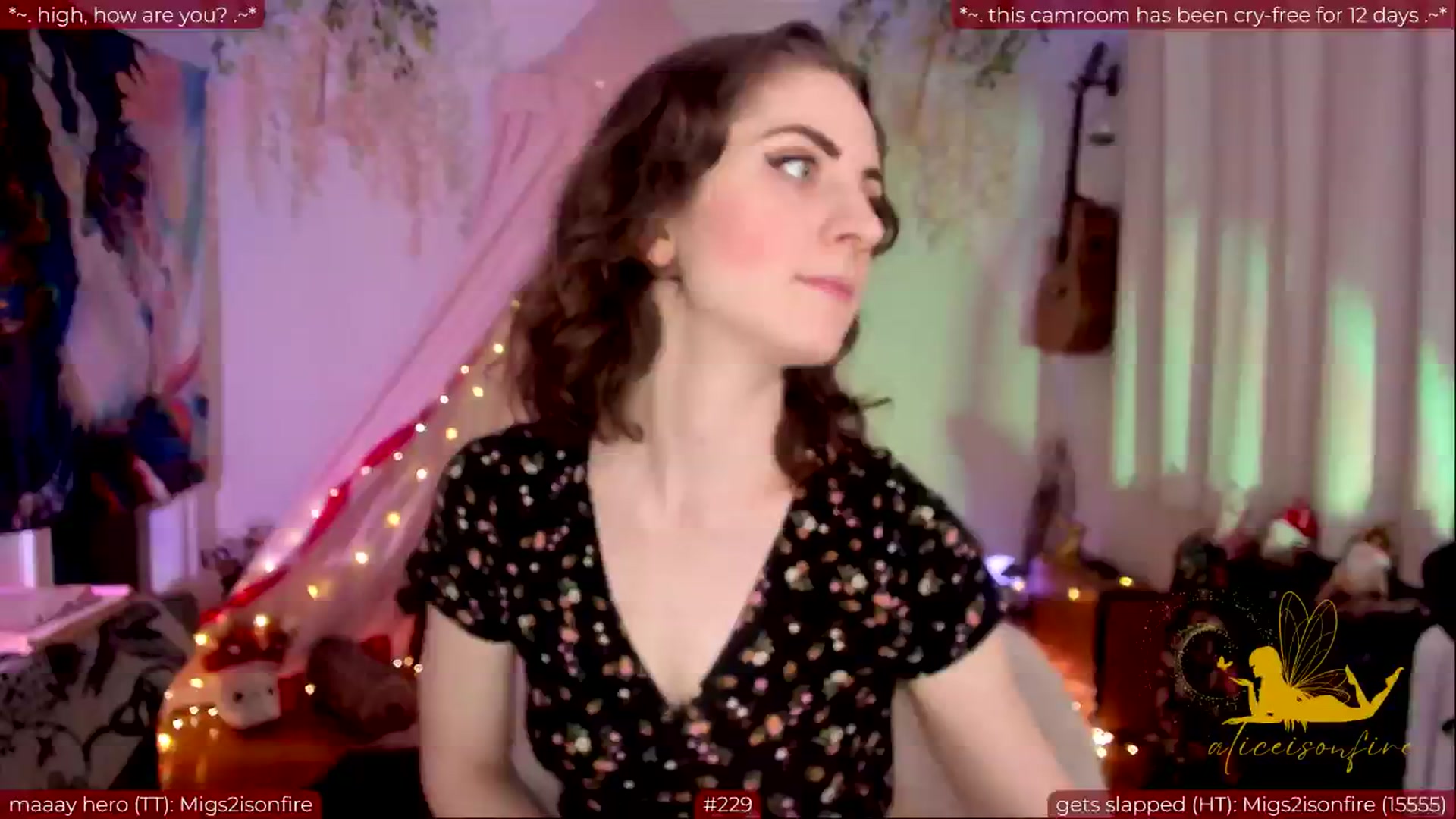Gallery image thumbnail from aliceisonfire's myfreecams stream on, 05/30/2024, 04:21 image 4 of 20