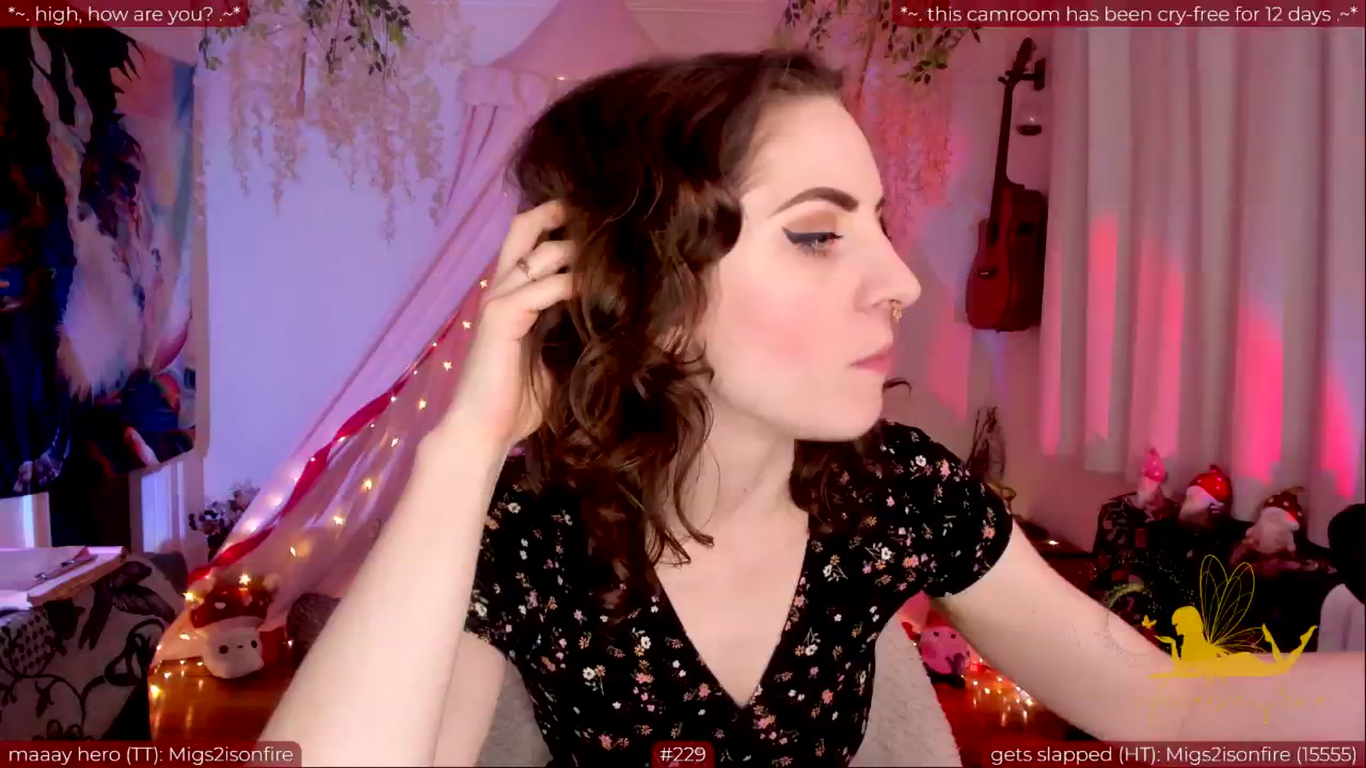 Gallery image thumbnail from aliceisonfire's myfreecams stream on, 05/30/2024, 04:21 image 7 of 20