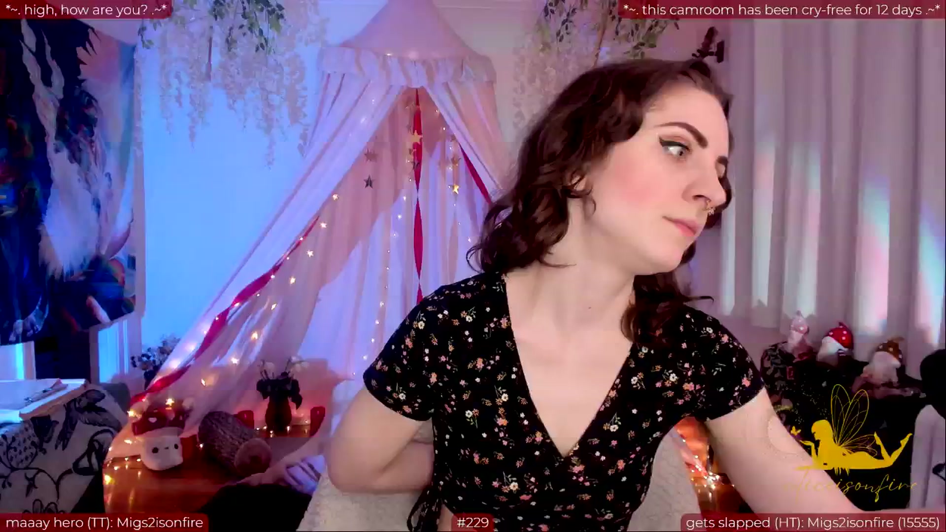 Gallery image thumbnail from aliceisonfire's myfreecams stream on, 05/30/2024, 04:21 image 12 of 20