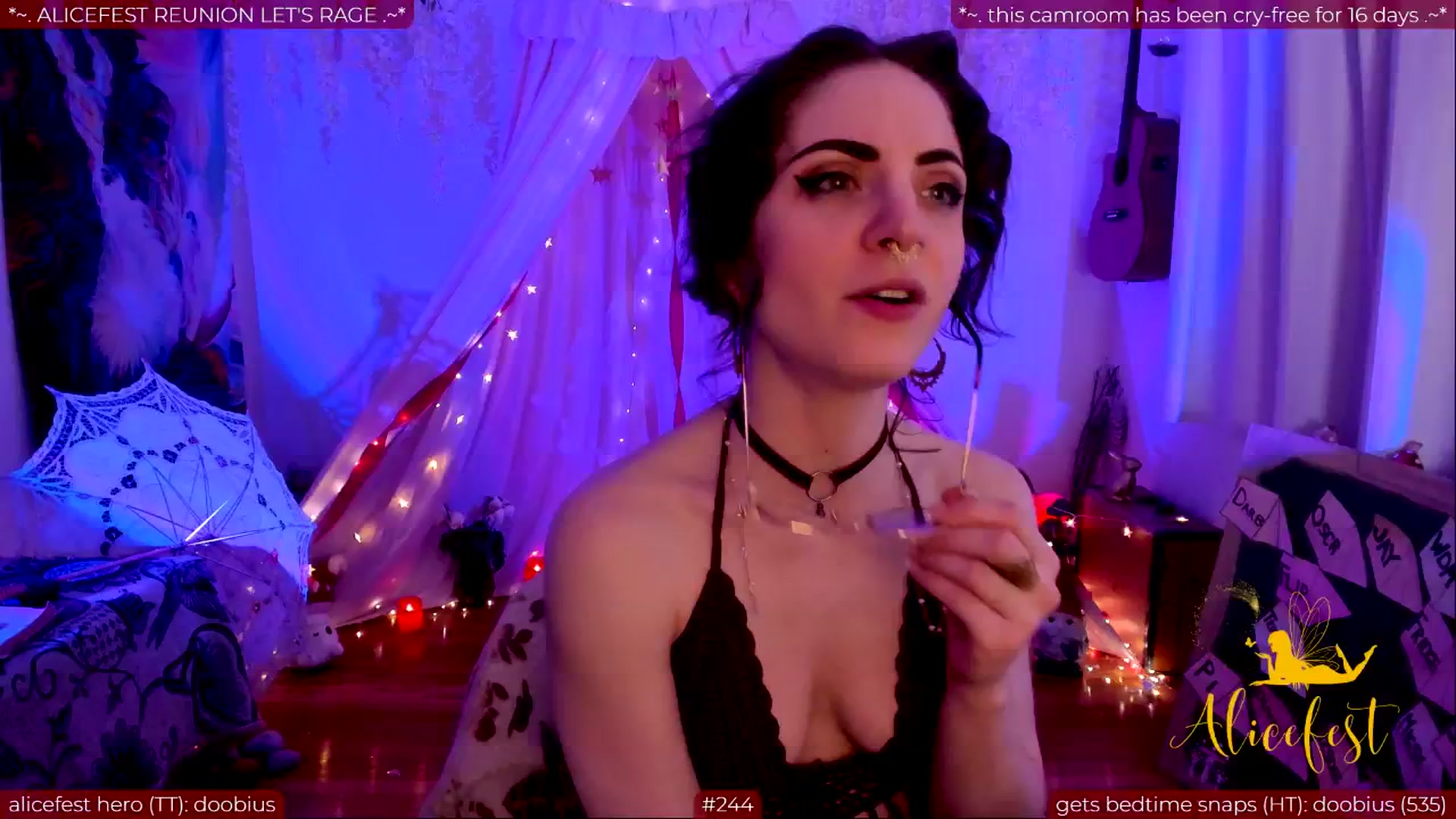 Gallery image thumbnail from aliceisonfire's myfreecams stream on, 06/01/2024, 11:56 image 18 of 20