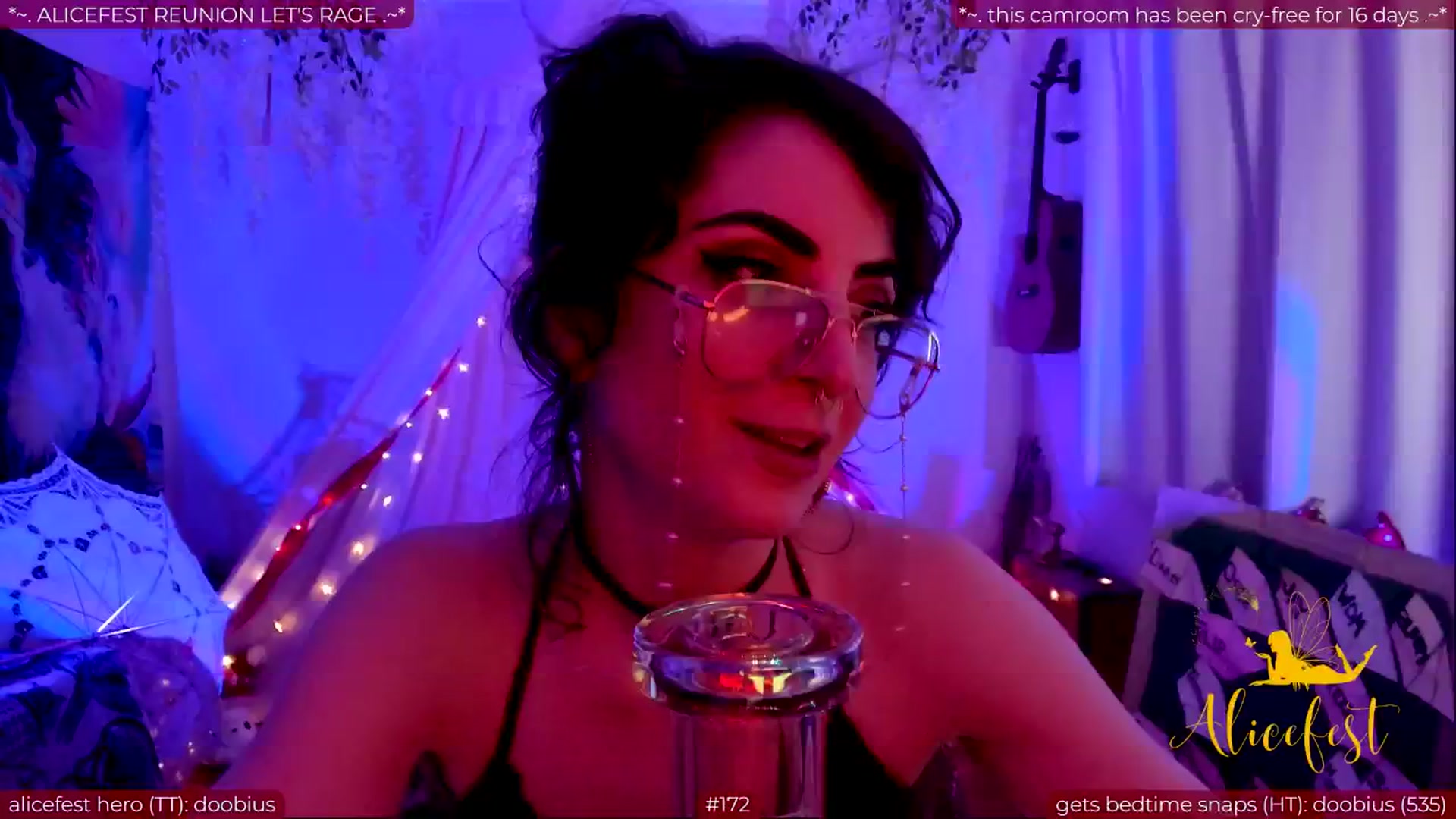Gallery image thumbnail from aliceisonfire's myfreecams stream on, 06/01/2024, 11:56 image 11 of 20