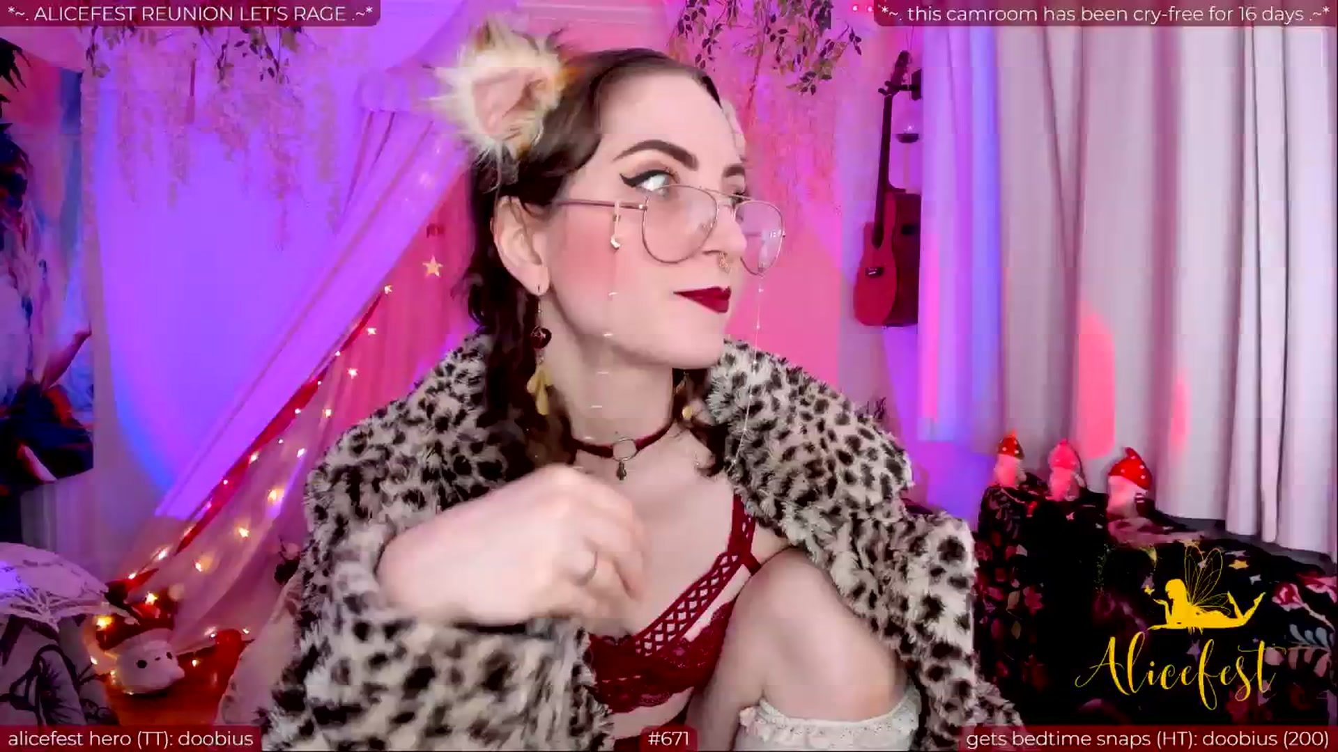 Gallery image thumbnail from aliceisonfire's myfreecams stream on, 06/02/2024, 05:13 image 11 of 20