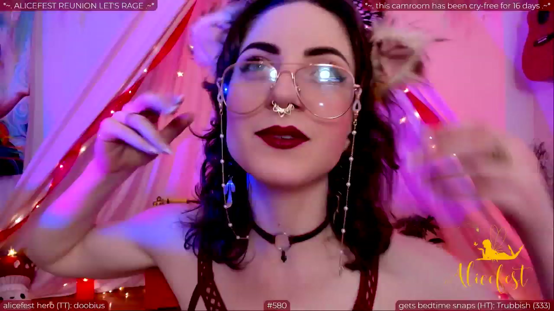Gallery image thumbnail from aliceisonfire's myfreecams stream on, 06/02/2024, 05:47 image 3 of 20