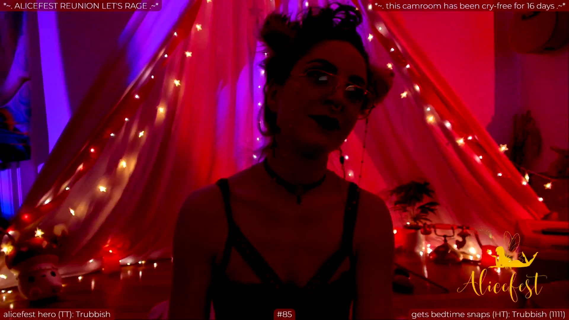 Gallery image thumbnail from aliceisonfire's myfreecams stream on, 06/02/2024, 12:53 image 10 of 20