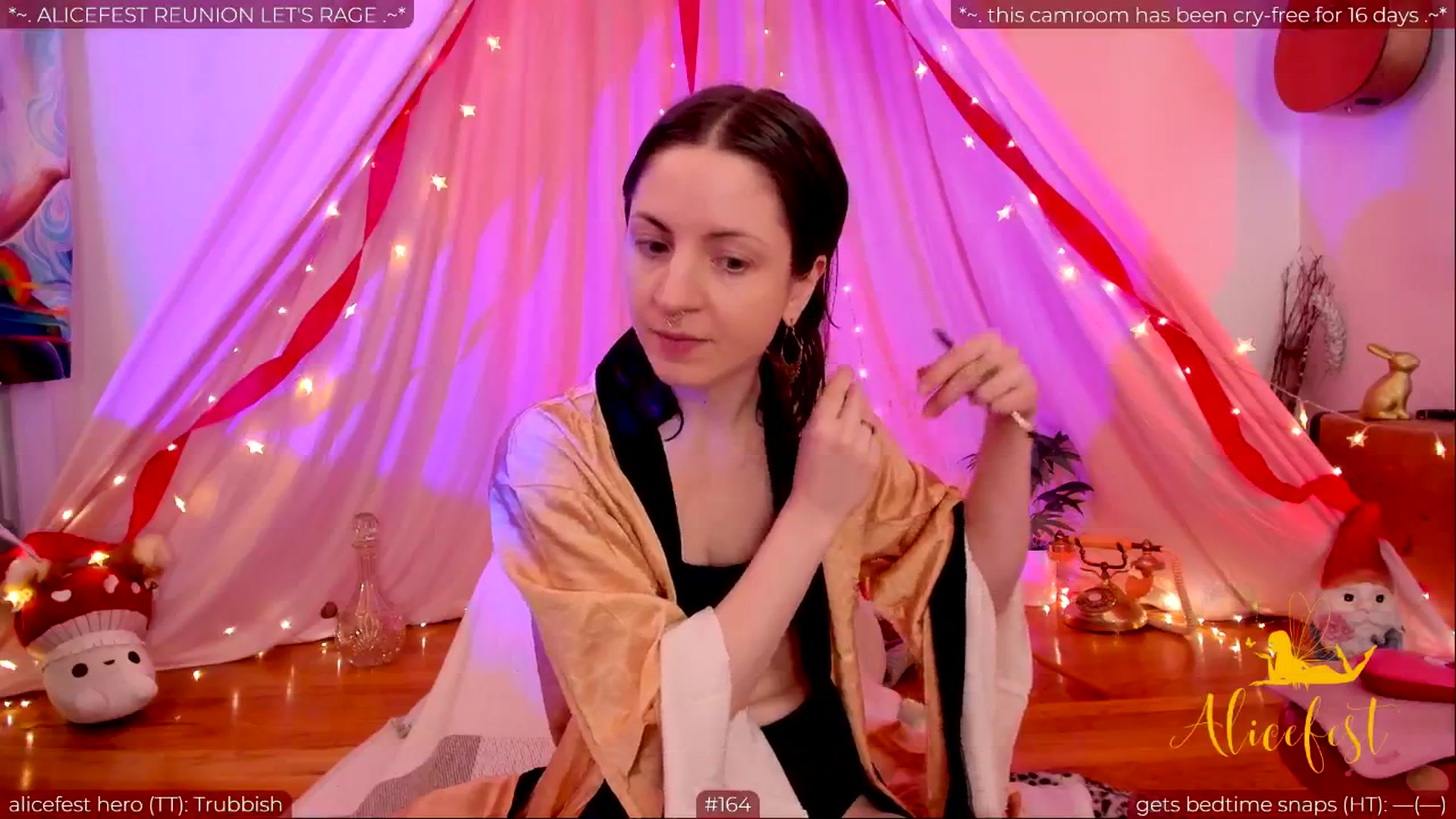 Gallery image thumbnail from aliceisonfire's myfreecams stream on, 06/03/2024, 20:56 image 6 of 20