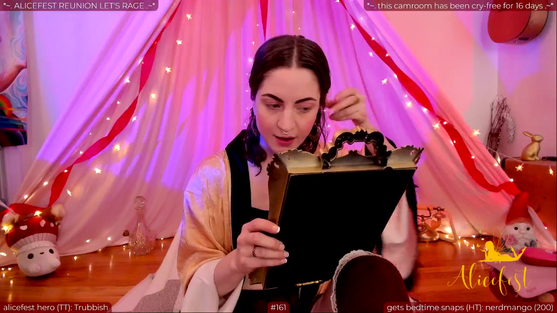 Gallery image thumbnail from aliceisonfire's myfreecams stream on, 06/03/2024, 20:56 image 10 of 20