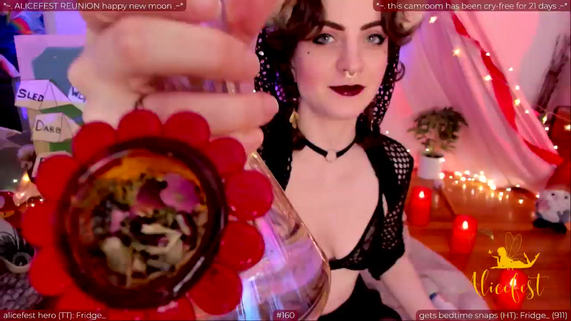 Gallery image thumbnail from aliceisonfire's myfreecams stream on, 06/08/2024, 09:15 image 16 of 20
