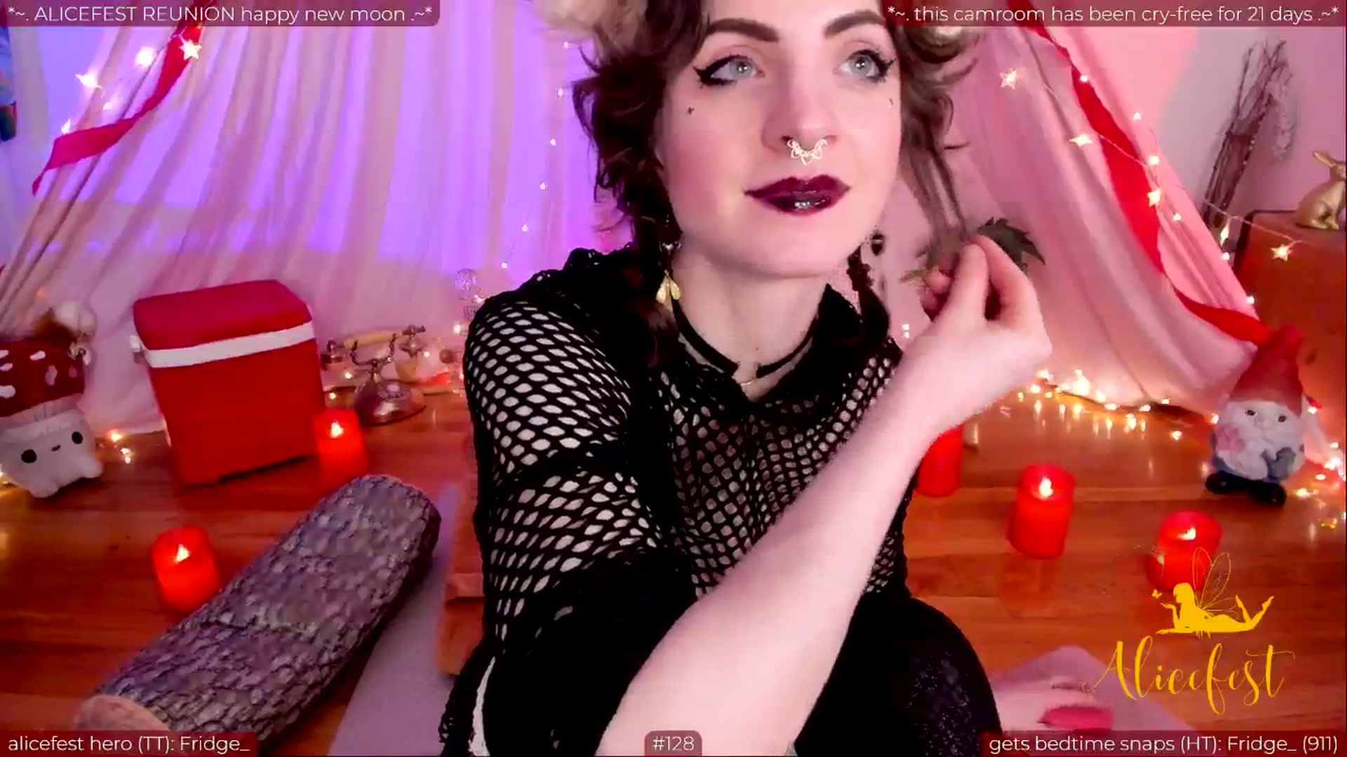 Gallery image thumbnail from aliceisonfire's myfreecams stream on, 06/08/2024, 10:35 image 18 of 20