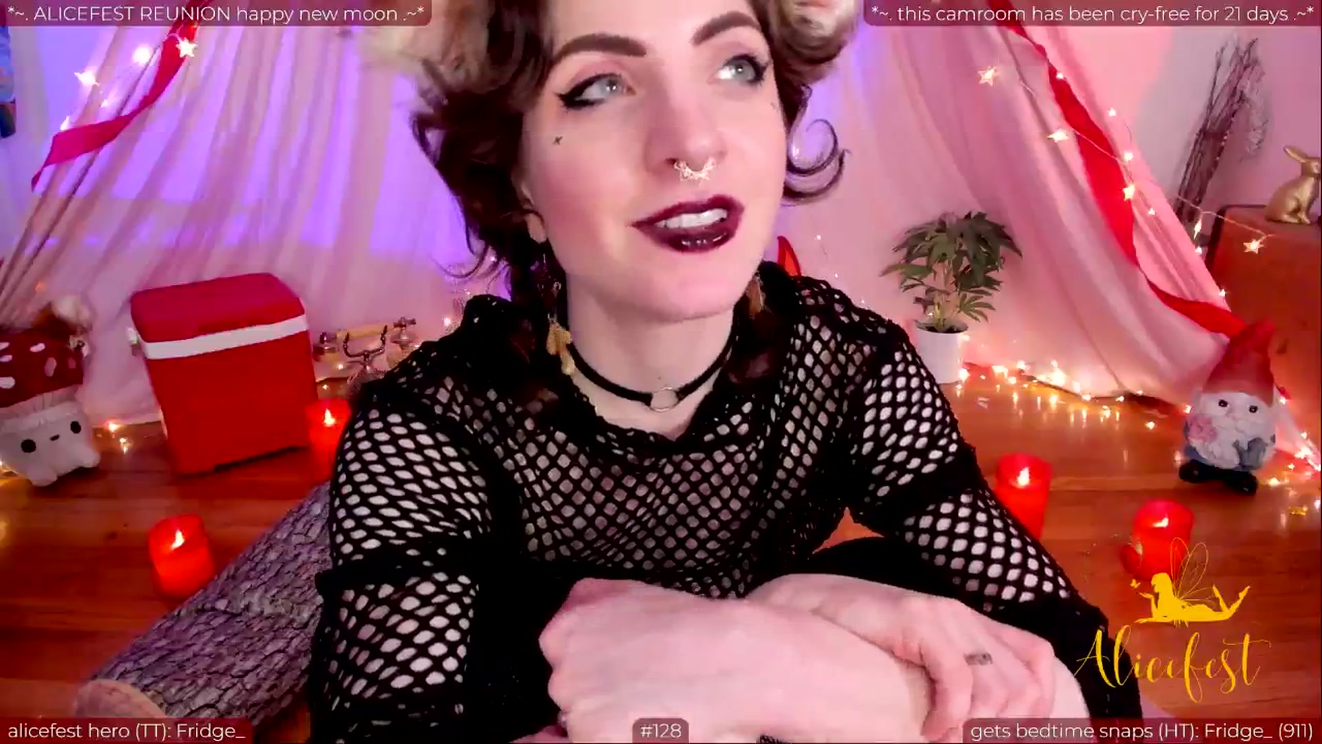 Gallery image thumbnail from aliceisonfire's myfreecams stream on, 06/08/2024, 10:35 image 17 of 20