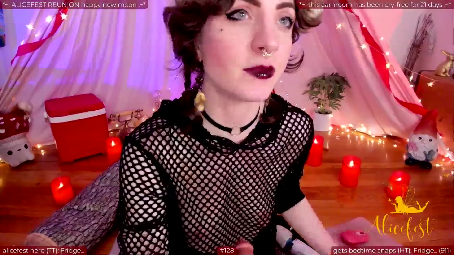 Gallery image thumbnail from aliceisonfire's myfreecams stream on, 06/08/2024, 10:35 image 20 of 20