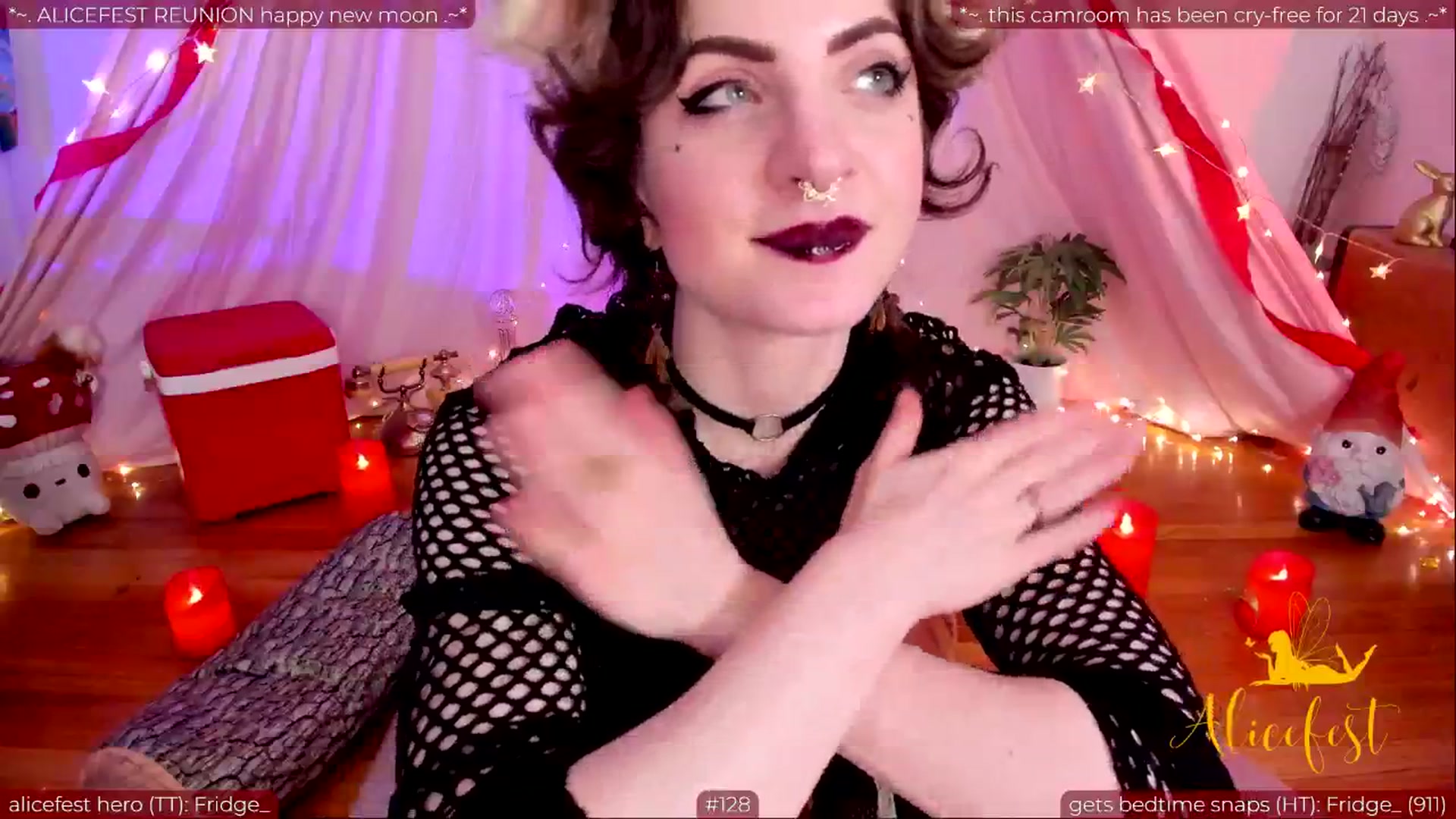 Gallery image thumbnail from aliceisonfire's myfreecams stream on, 06/08/2024, 10:35 image 16 of 20