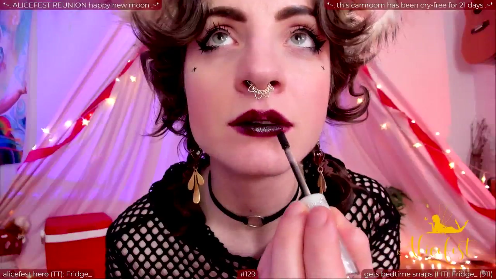 Gallery image thumbnail from aliceisonfire's myfreecams stream on, 06/08/2024, 10:35 image 2 of 20