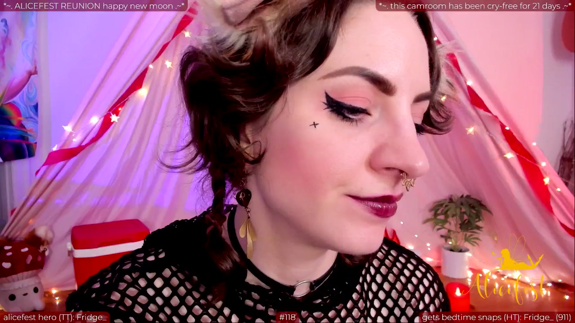 Gallery image thumbnail from aliceisonfire's myfreecams stream on, 06/08/2024, 11:25 image 20 of 20