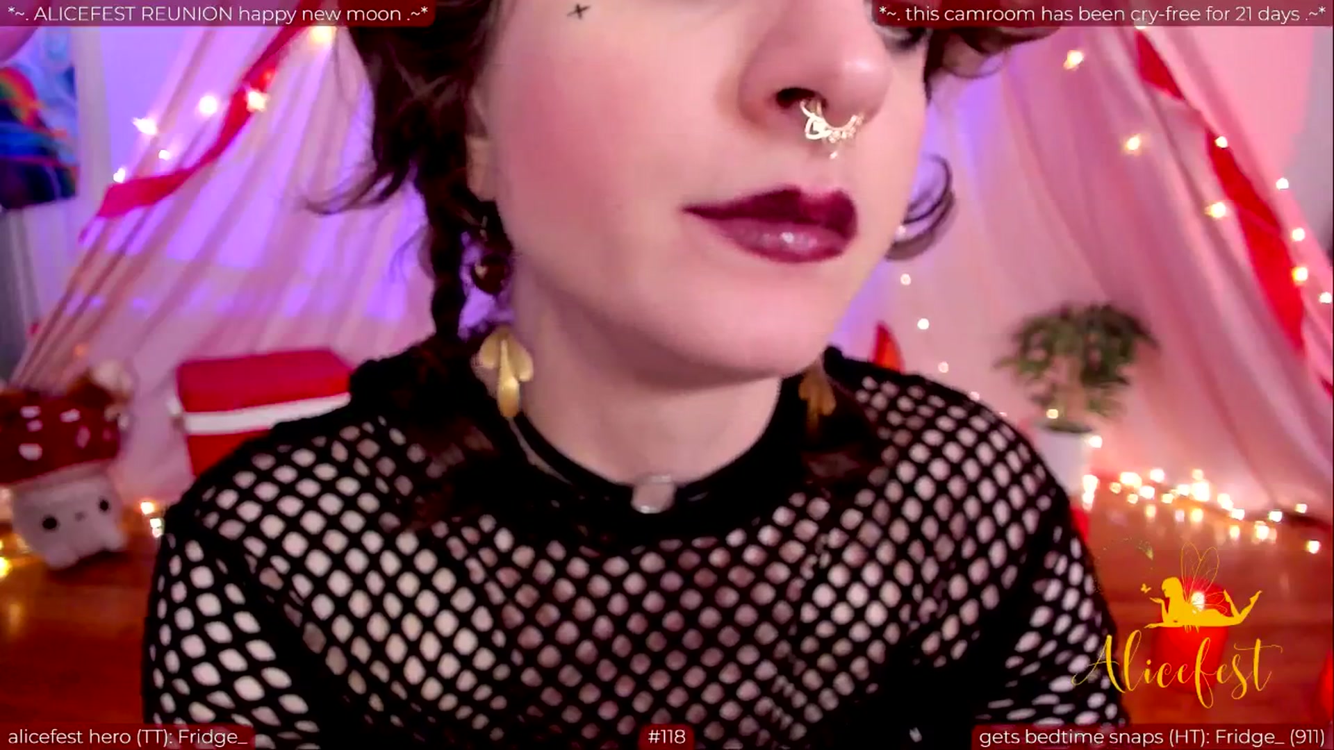 Gallery image thumbnail from aliceisonfire's myfreecams stream on, 06/08/2024, 11:25 image 7 of 20